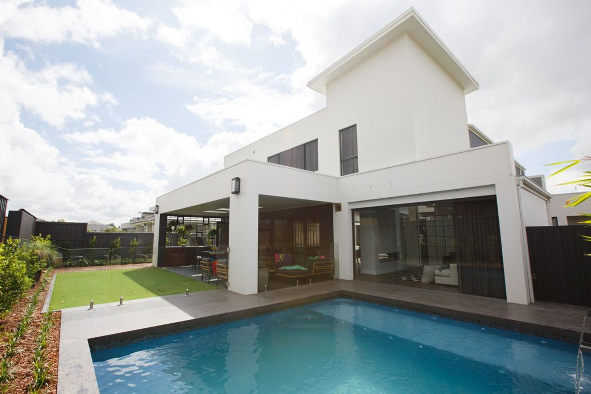 Aria Display Home