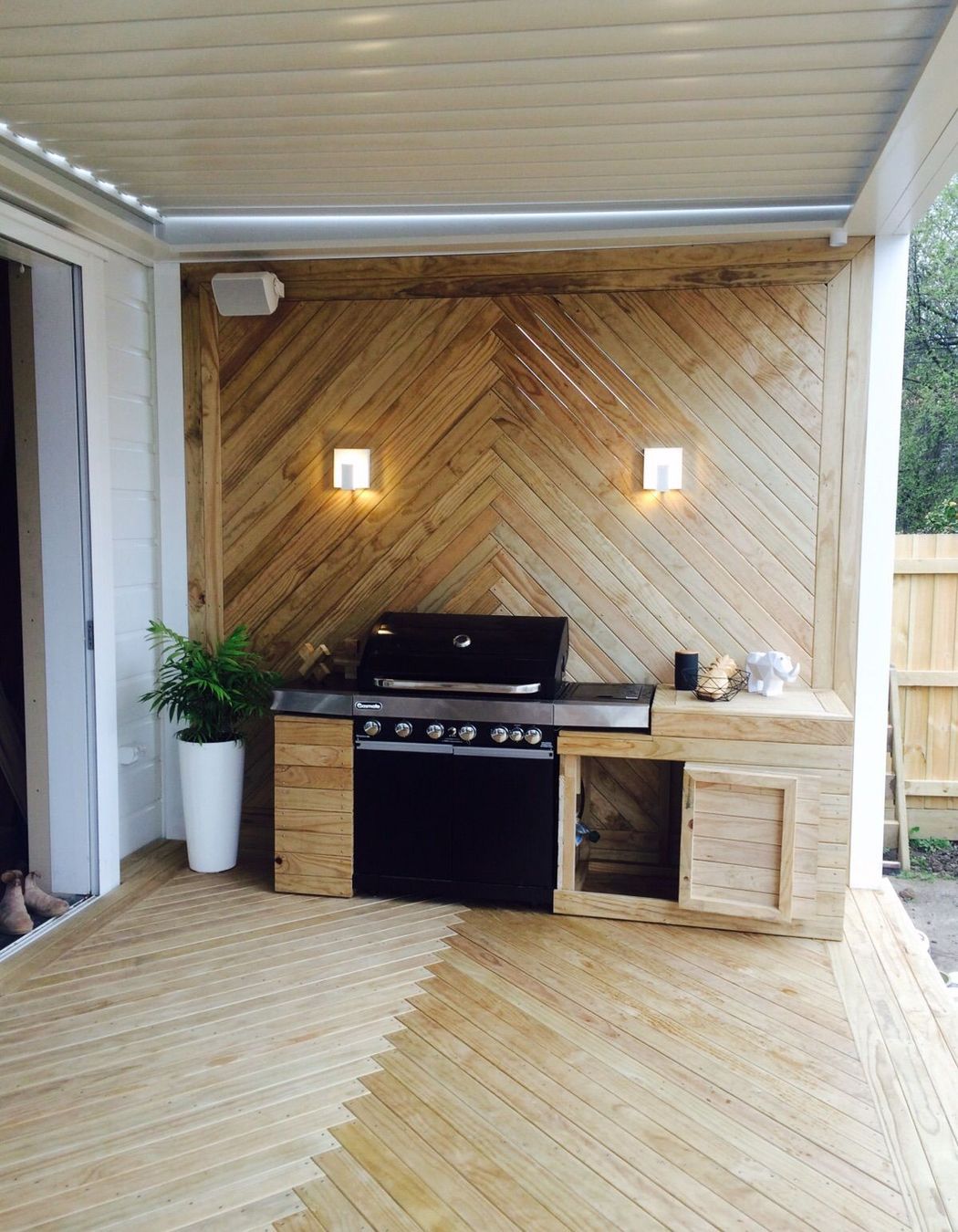 Random Carpentry by QBS