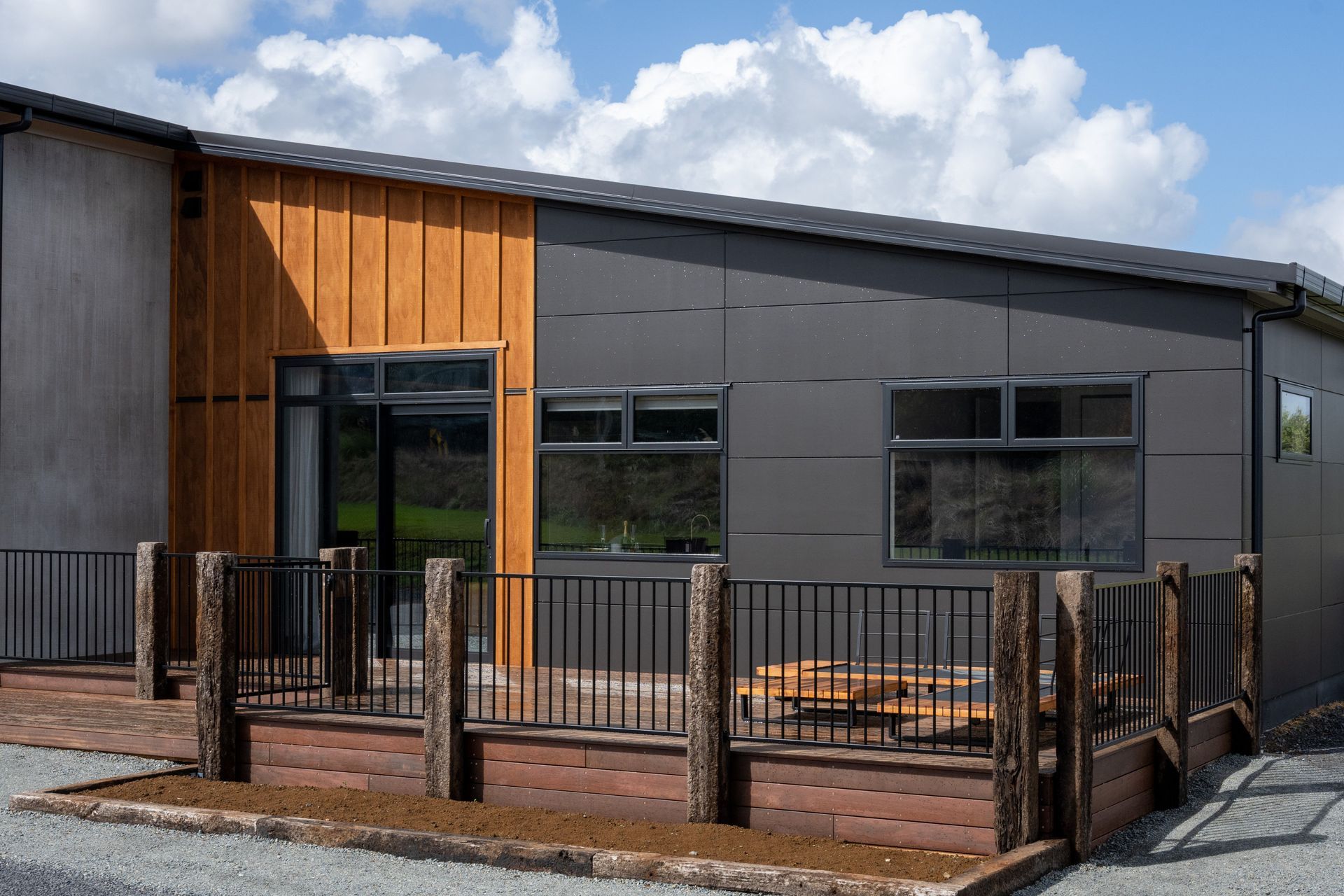 Pukekohe - Custom Built Office/Barn