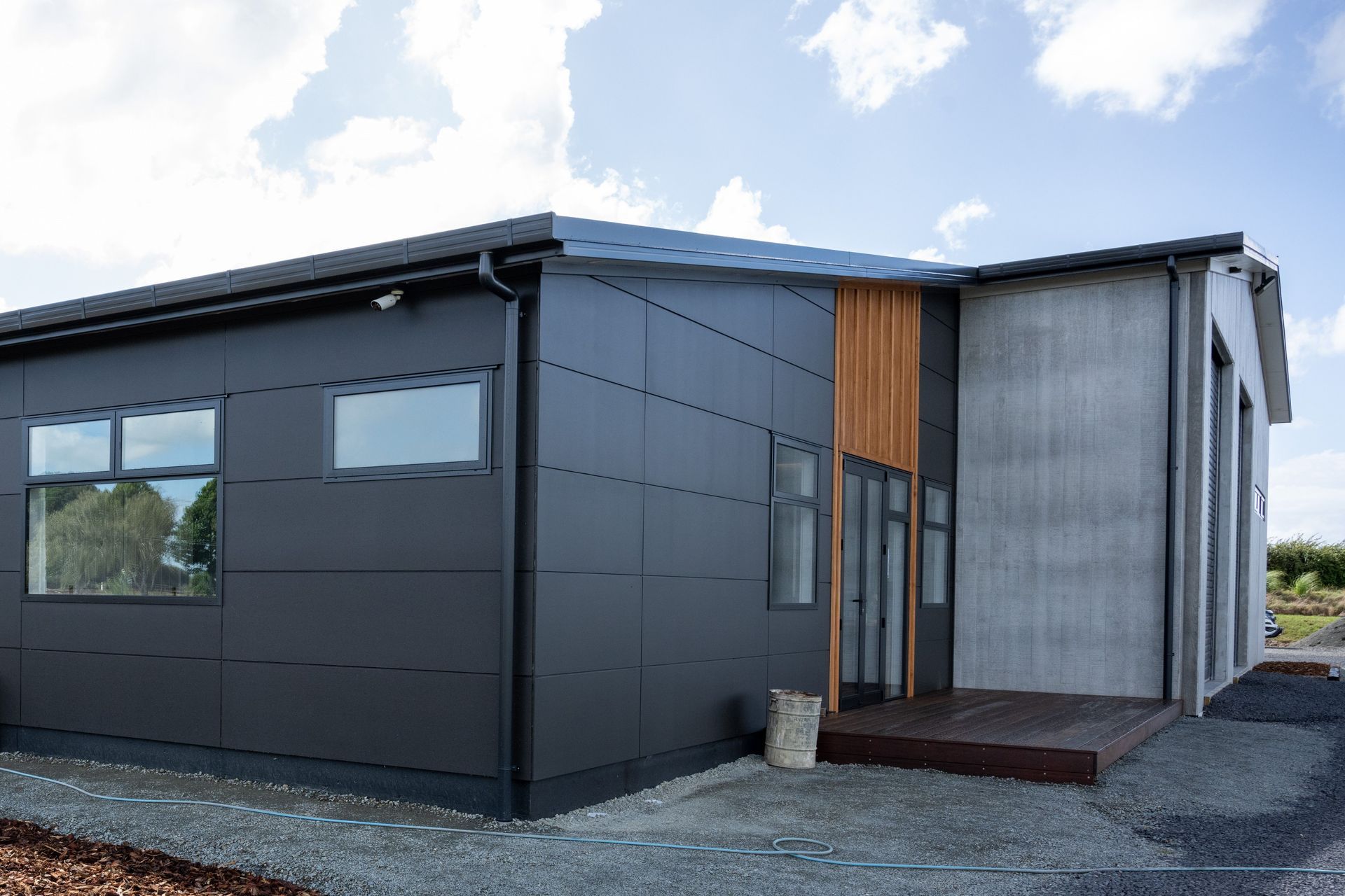Pukekohe - Custom Built Office/Barn