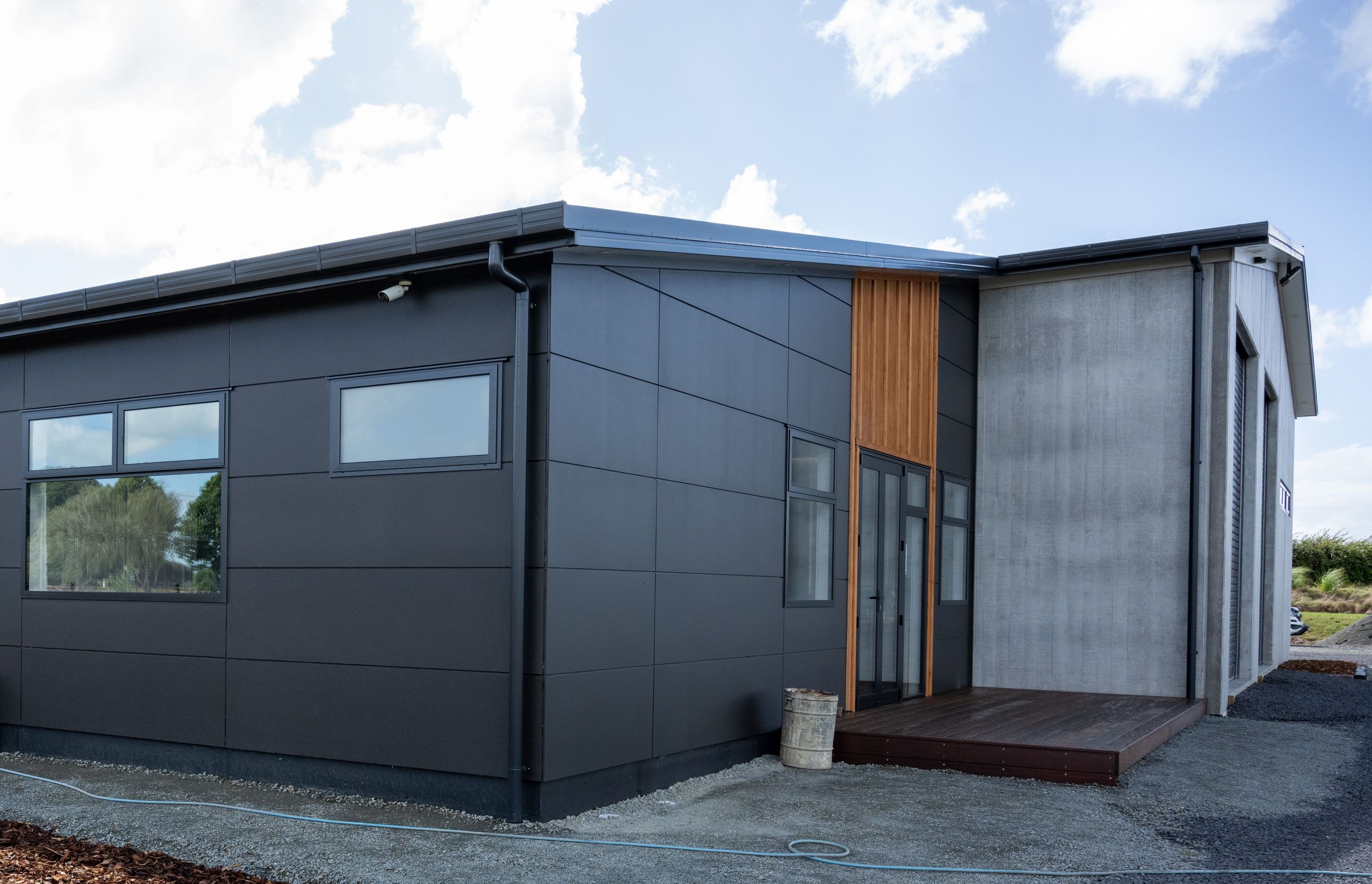 Pukekohe - Custom Built Office/Barn