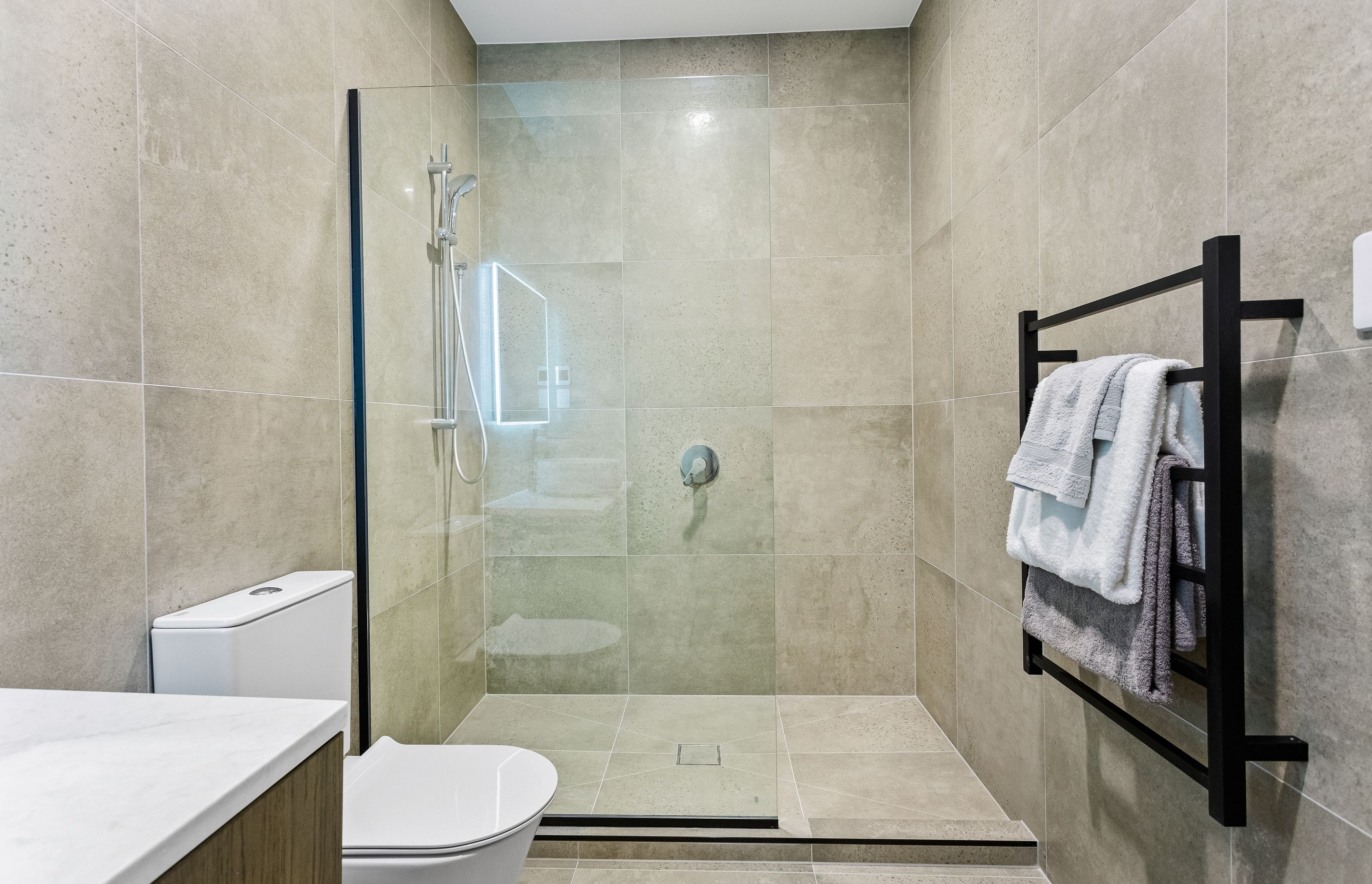 BATHROOM-v10.jpg