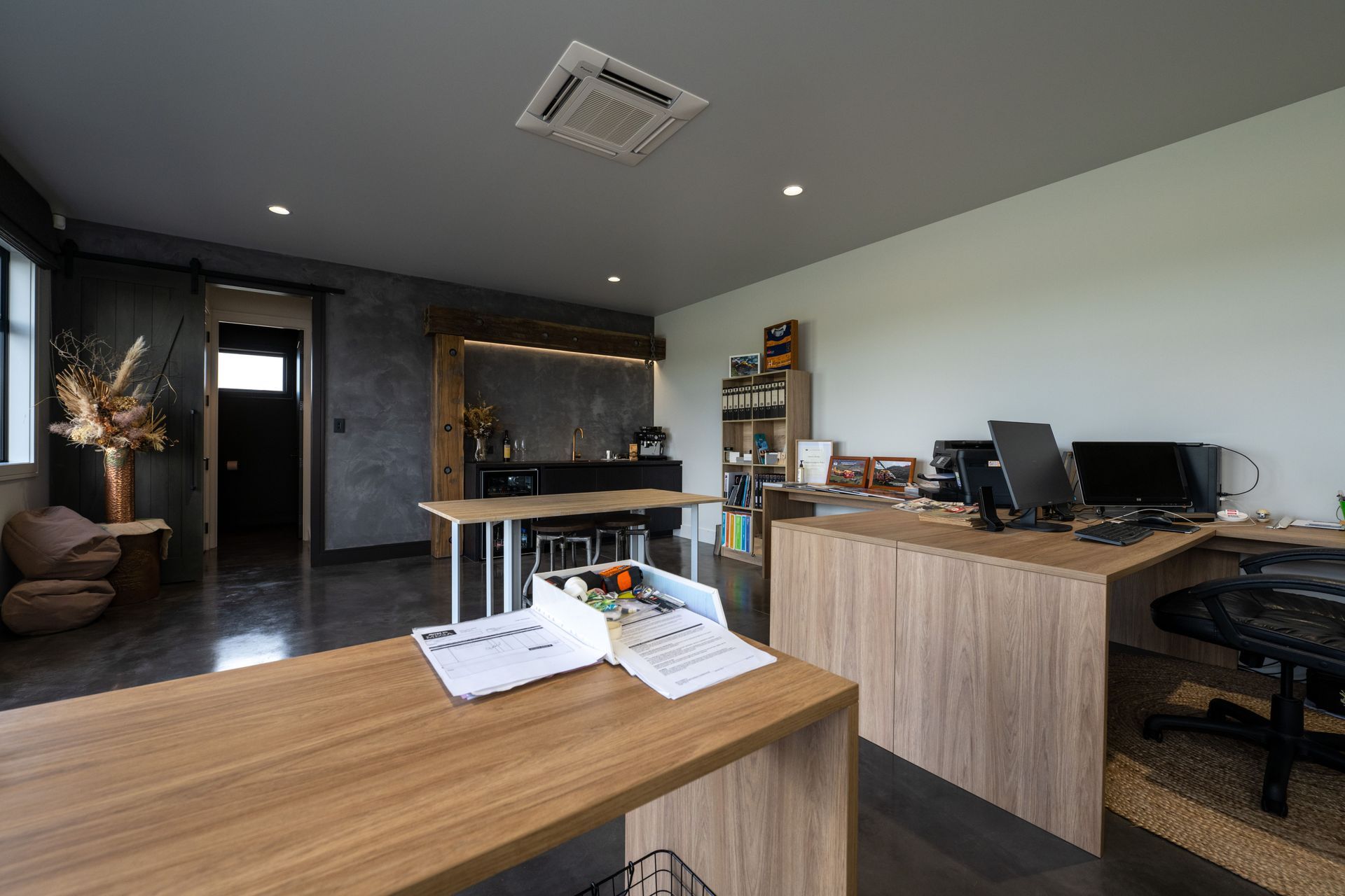 Pukekohe - Custom Built Office/Barn
