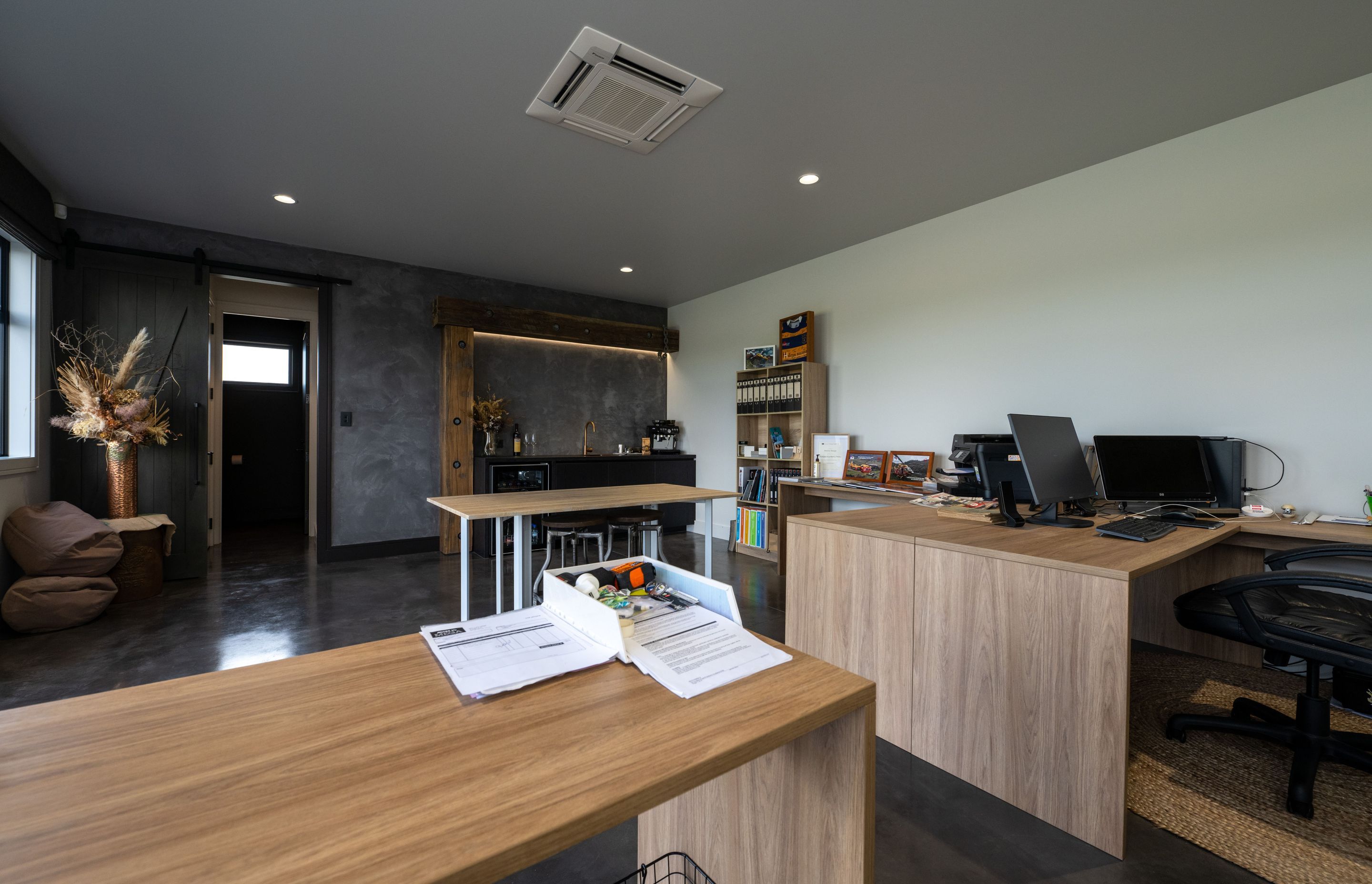 Pukekohe - Custom Built Office/Barn