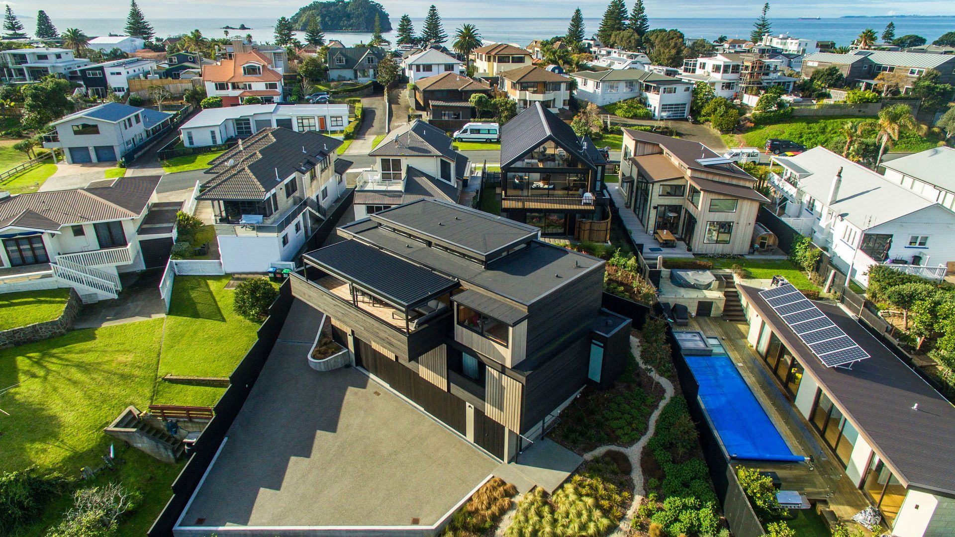 Oceanview Rd banner