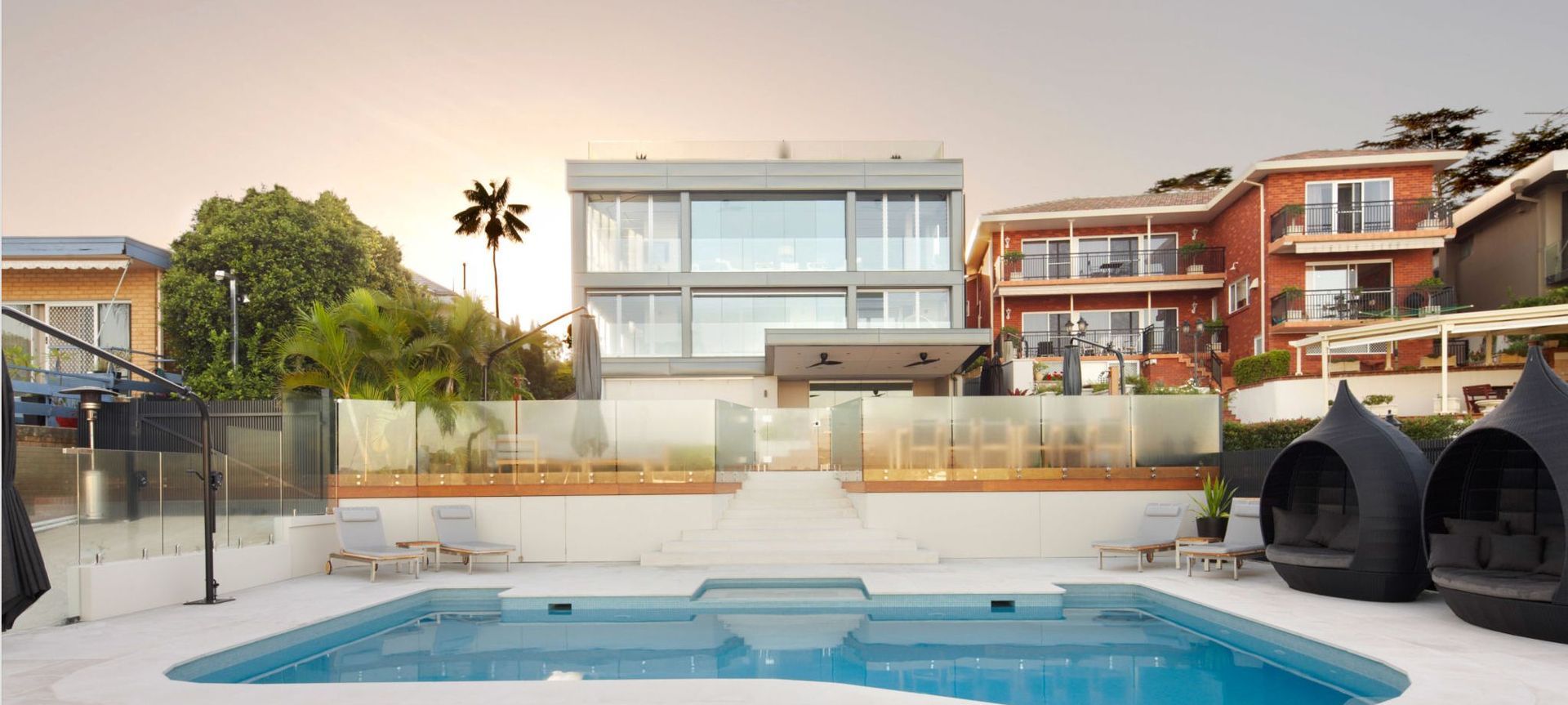 Vista Street Luxury Home banner