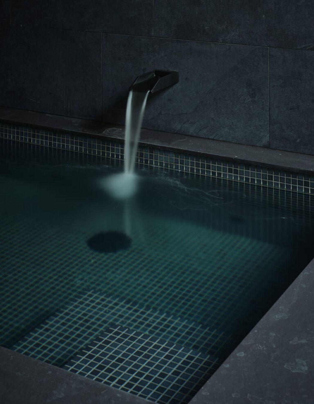 Beachlands-HouseOnsen-PoolSam-Hartnett5-768x1024-1.jpg