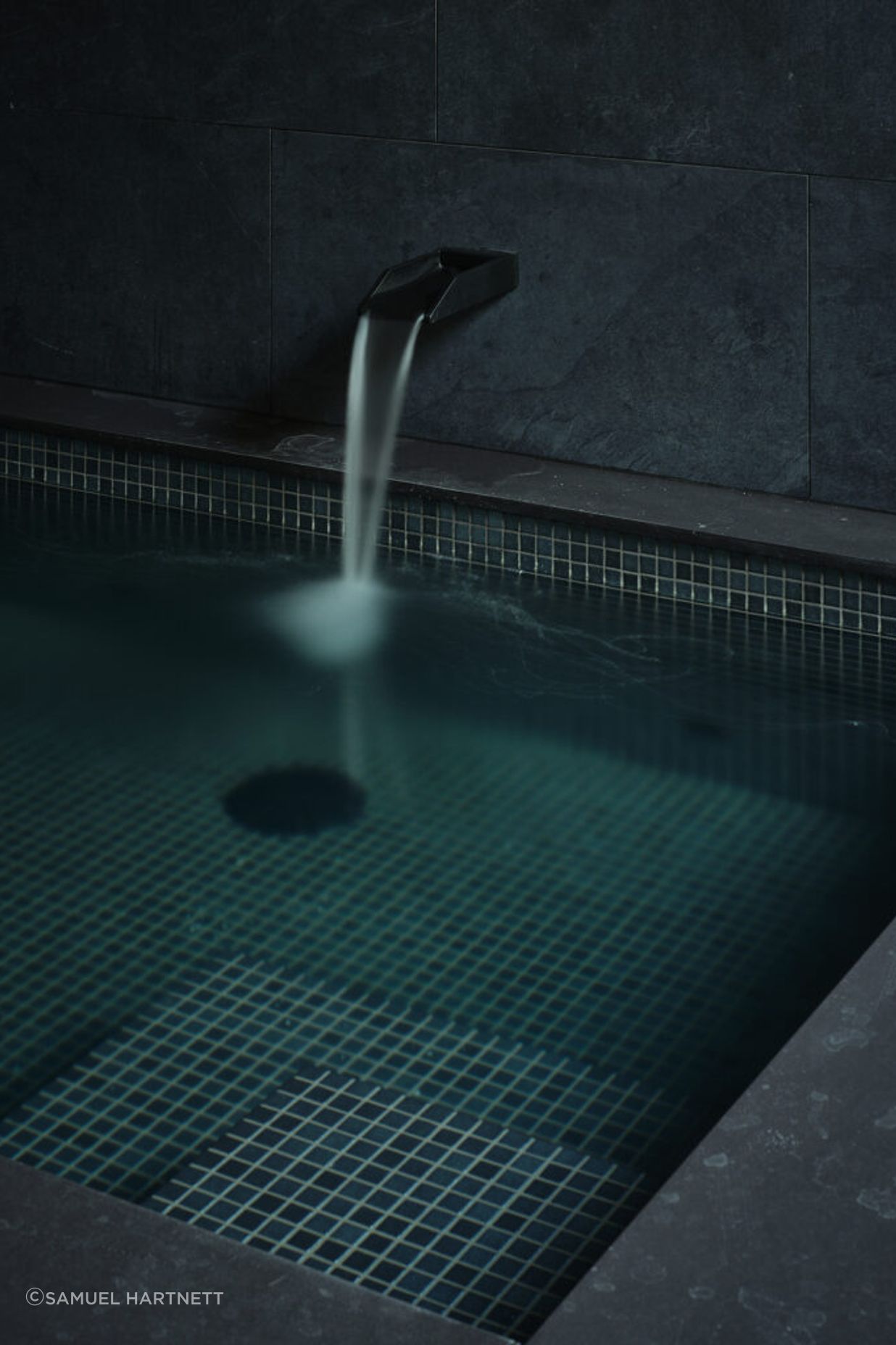Beachlands-HouseOnsen-PoolSam-Hartnett5-768x1024-1.jpg