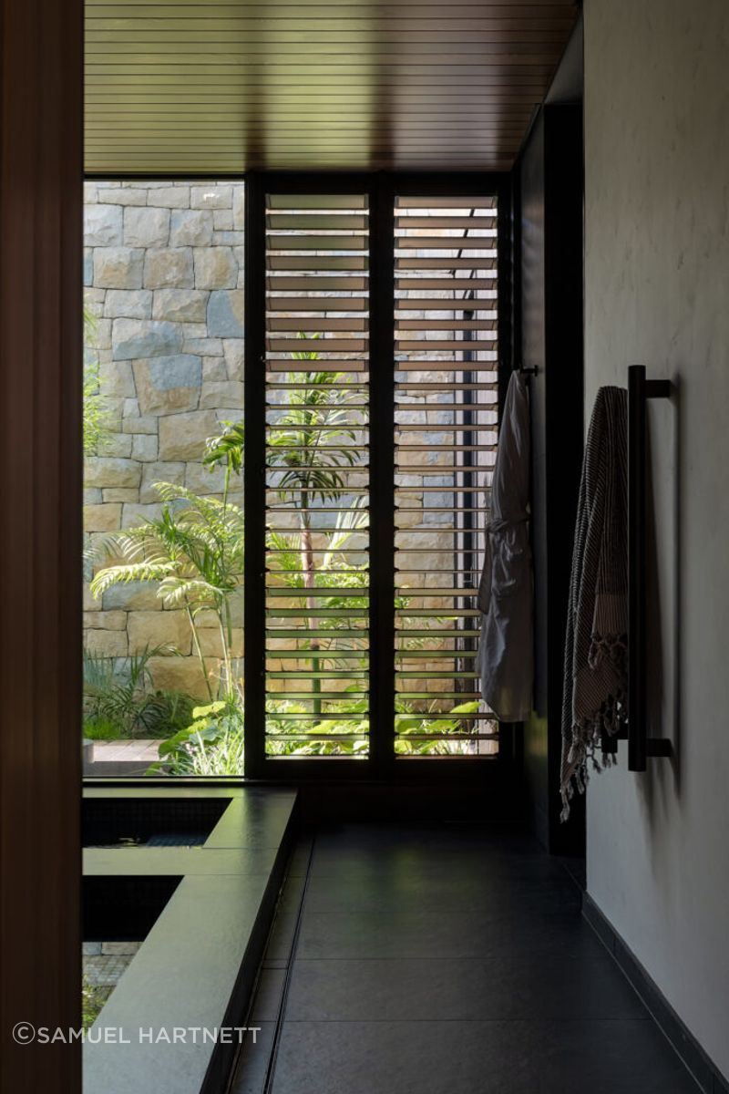 Beachlands-HouseOnsen-PoolsSam-Hartnett4-768x1024-1.jpg