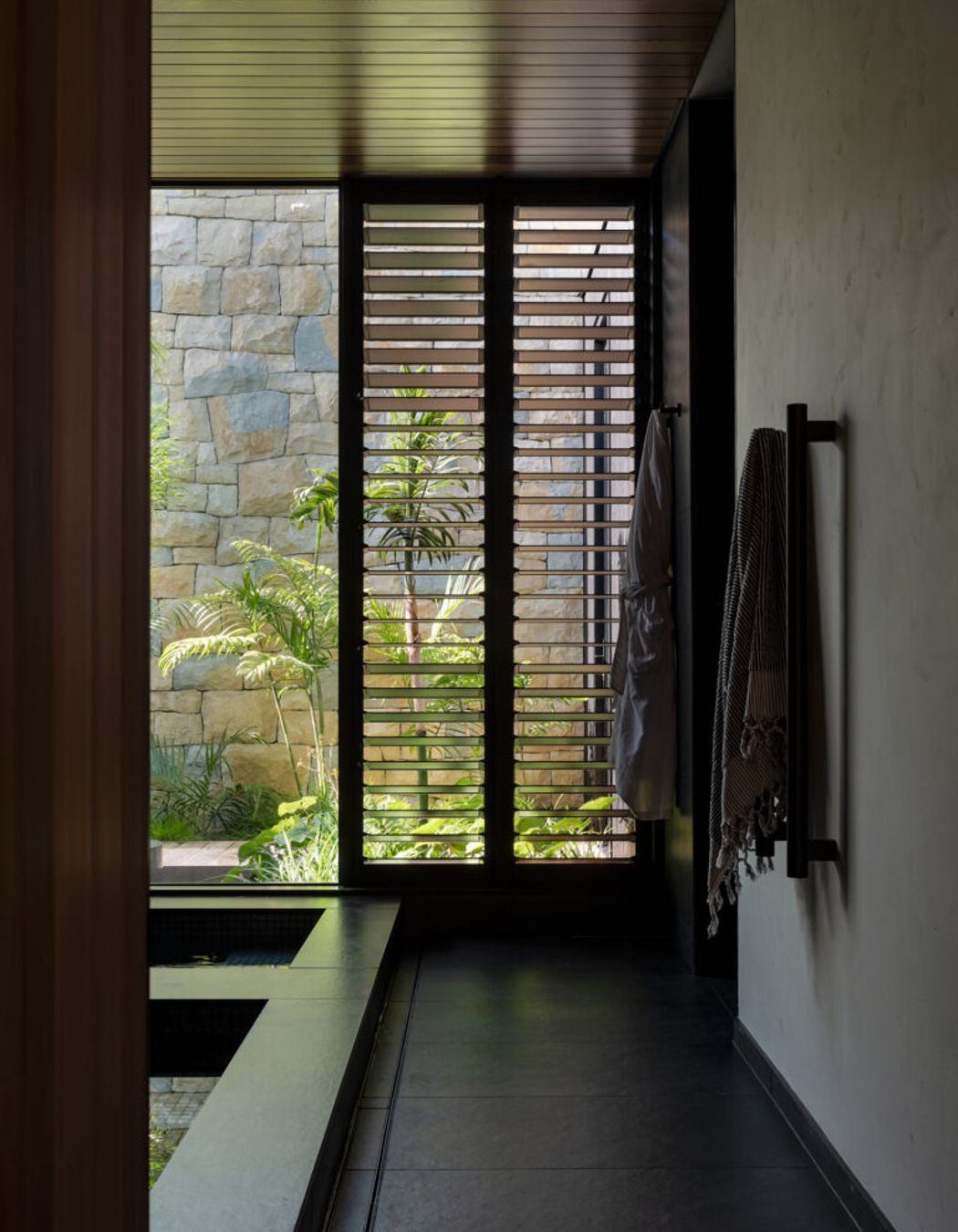 Beachlands-HouseOnsen-PoolsSam-Hartnett4-768x1024-1.jpg