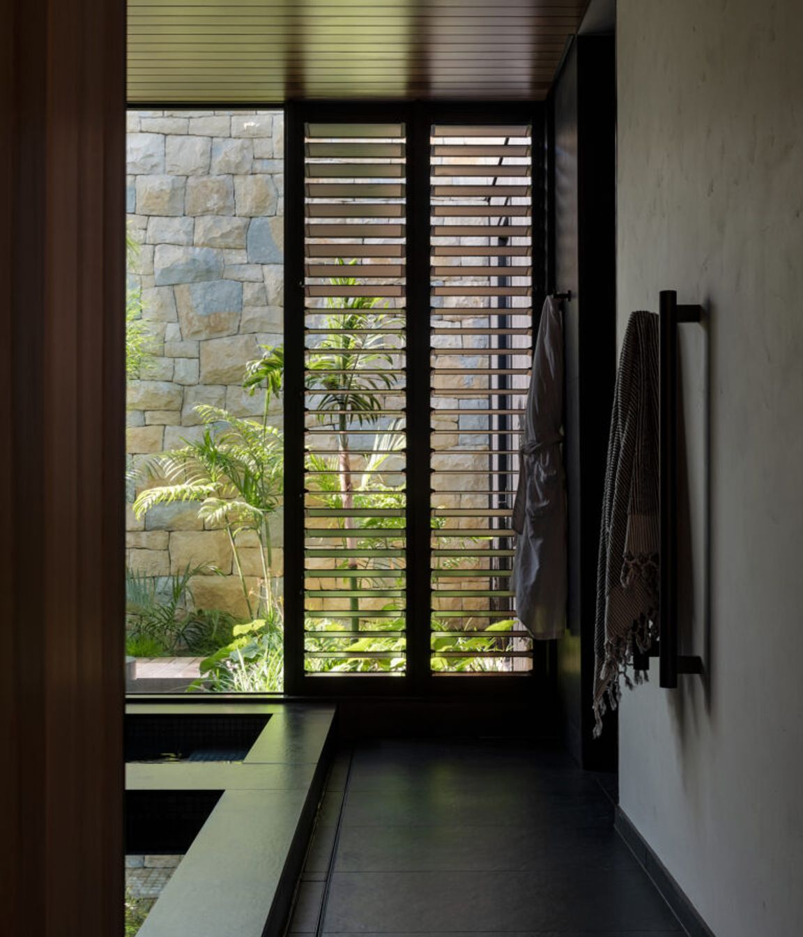 Beachlands-HouseOnsen-PoolsSam-Hartnett4-768x1024-1.jpg
