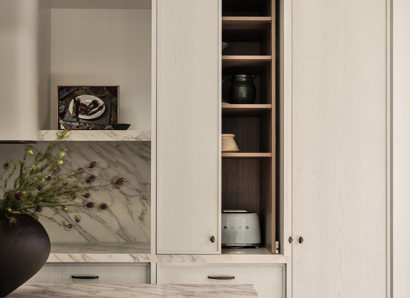 Neutral Bay Residence II - Hidden Charm
