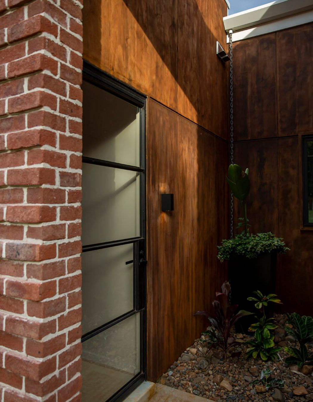 Blade House Tamborine Mountain