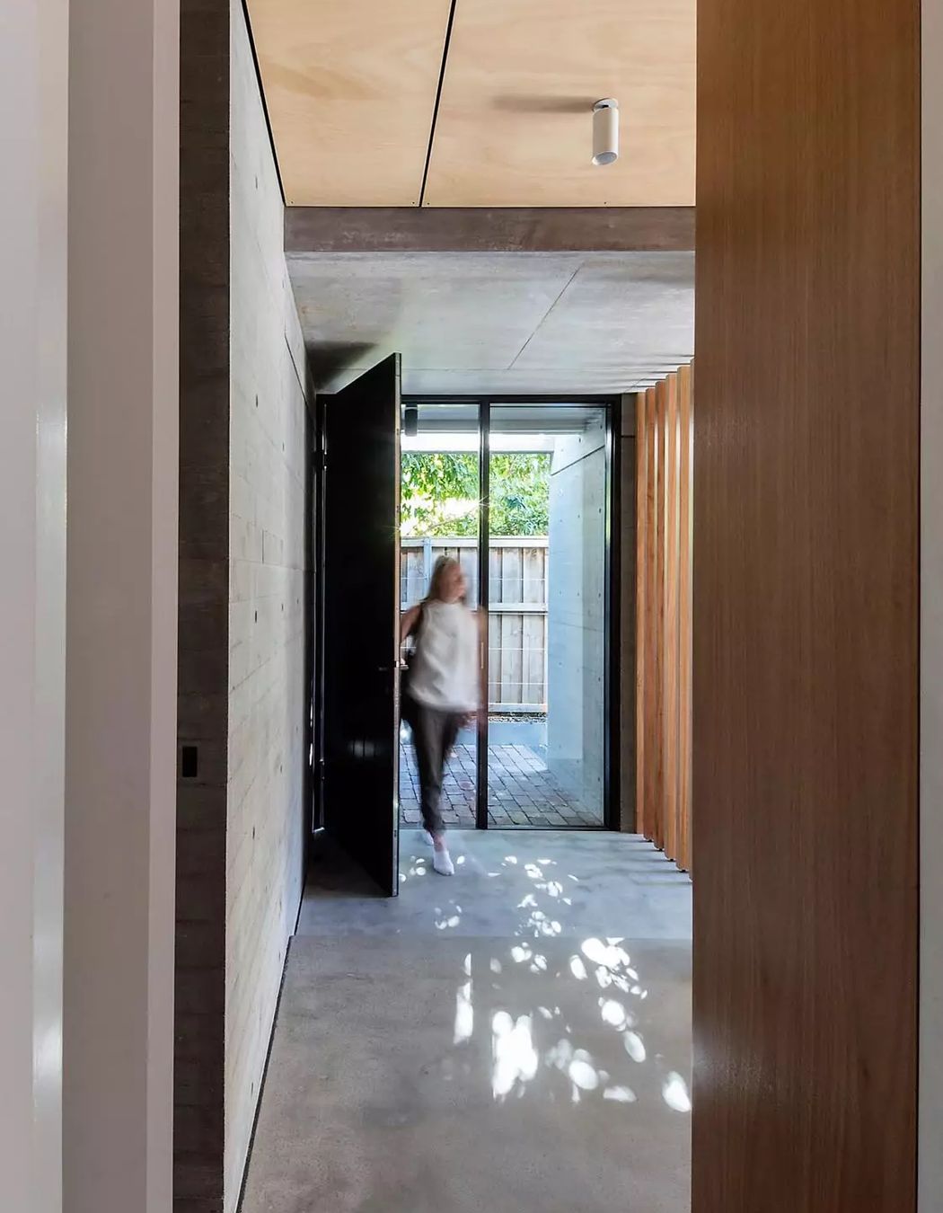 ##^^Bondi, Plowman St