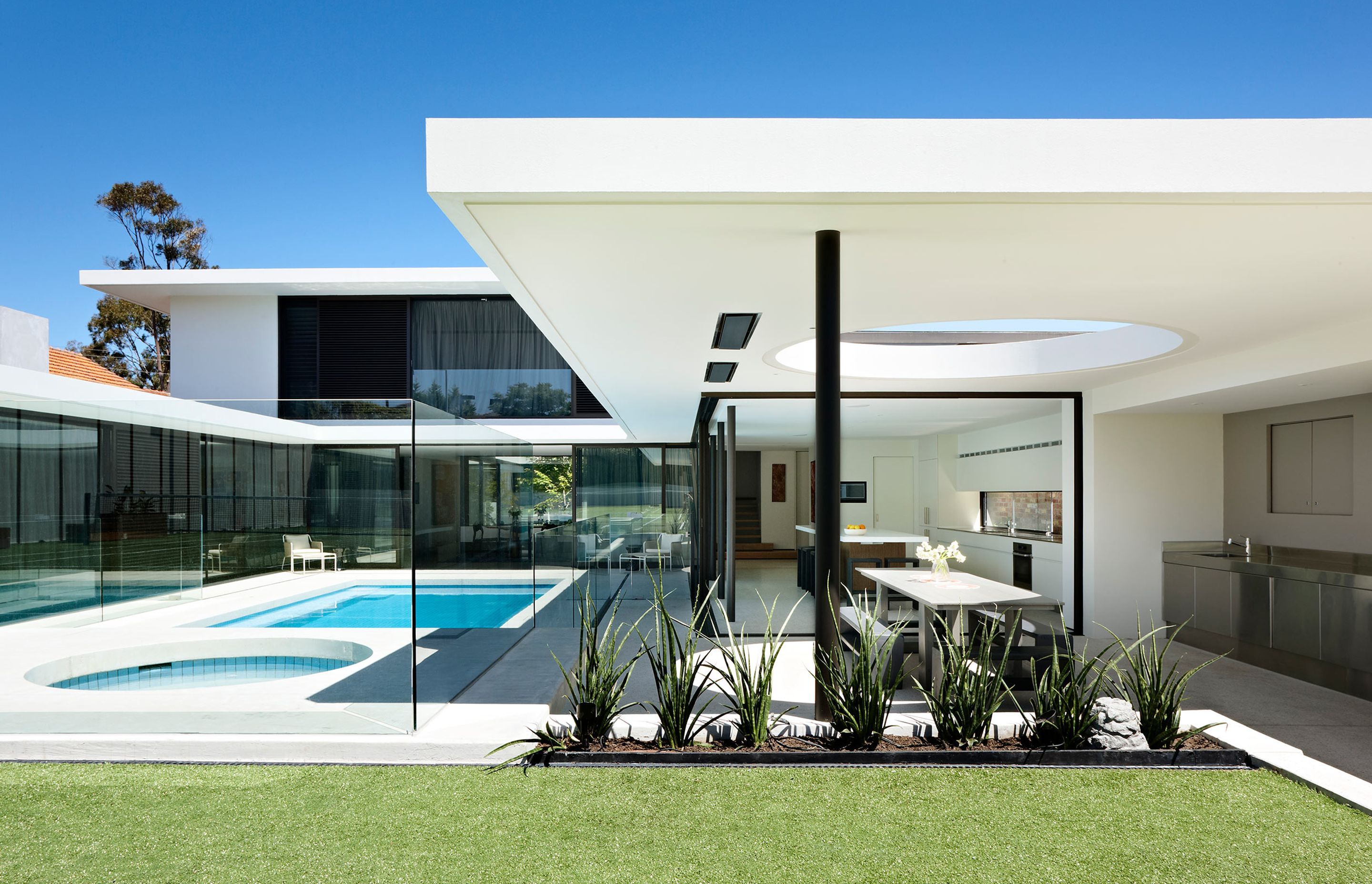 Yuille Residence