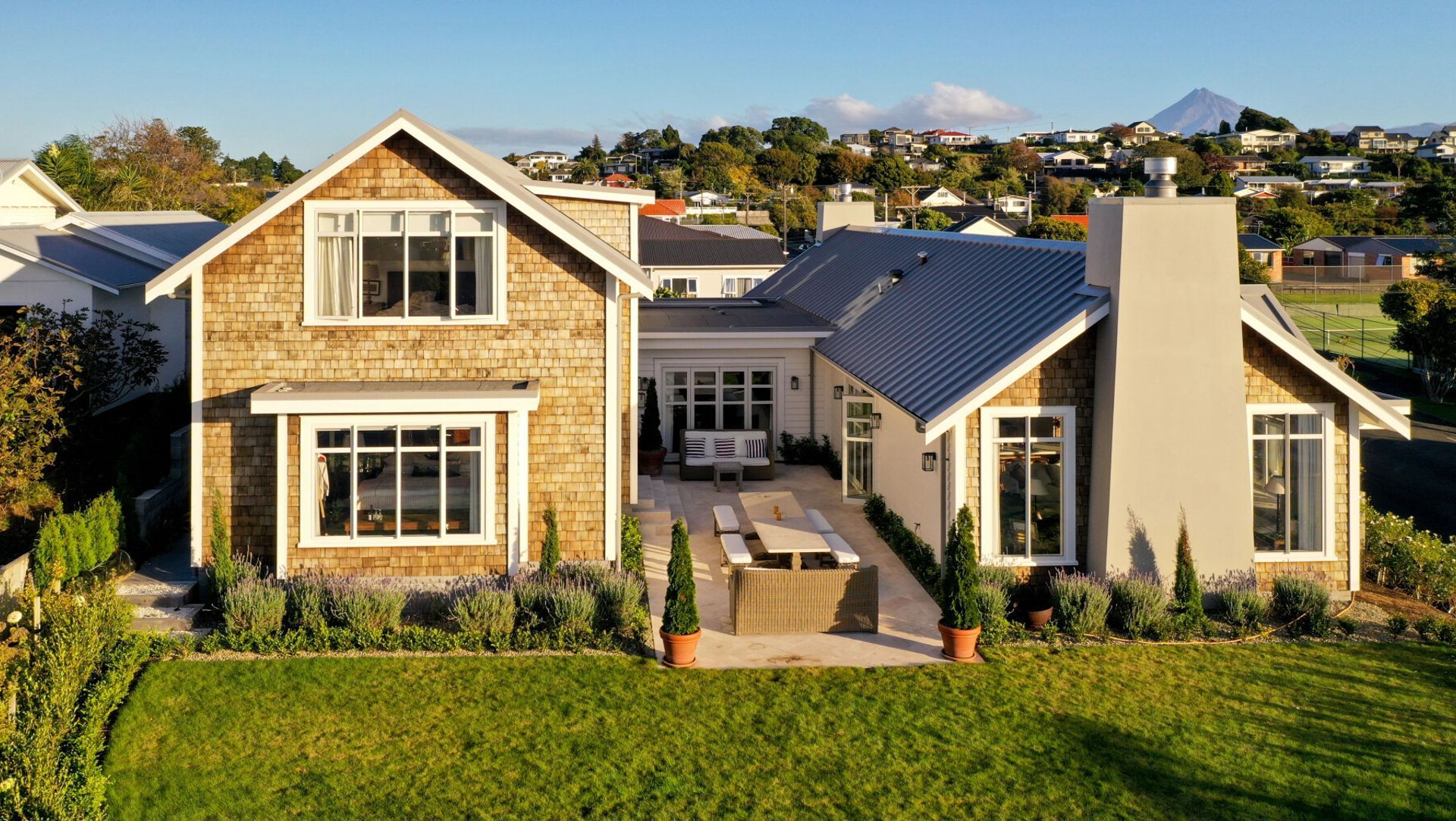 Broomhall House banner