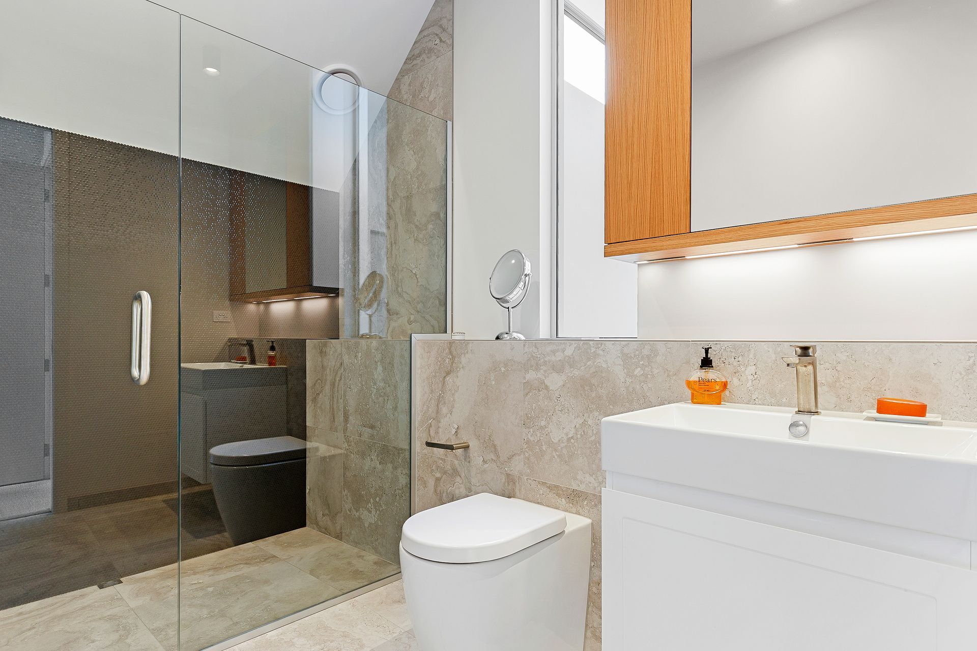 Photo Credits: Wayne Hutchinson