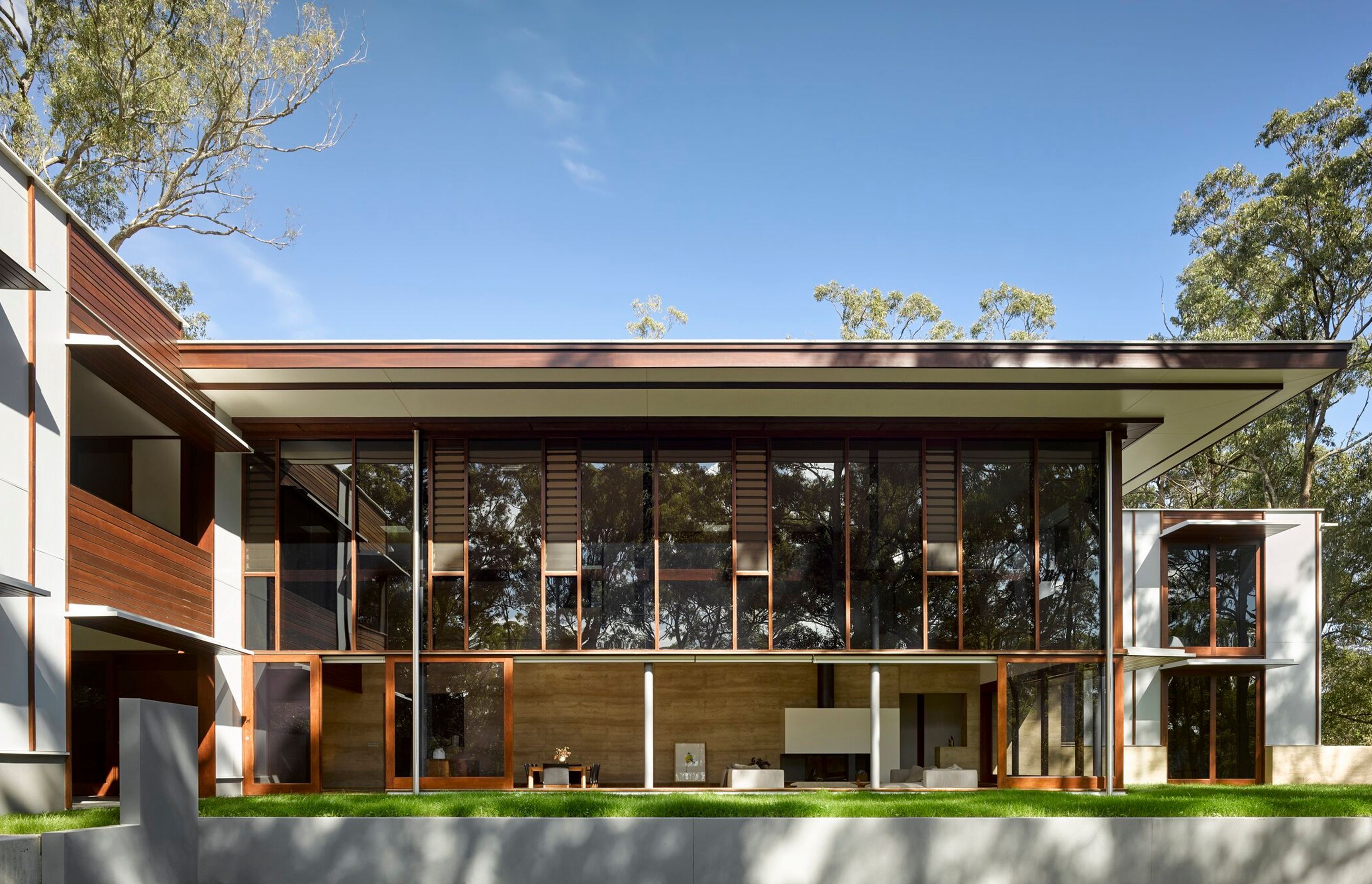 J&amp;J RESIDENCE