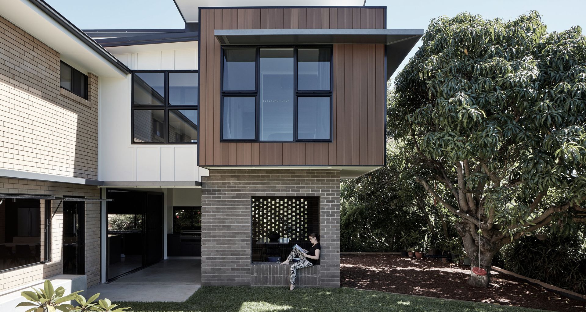 V Residence banner