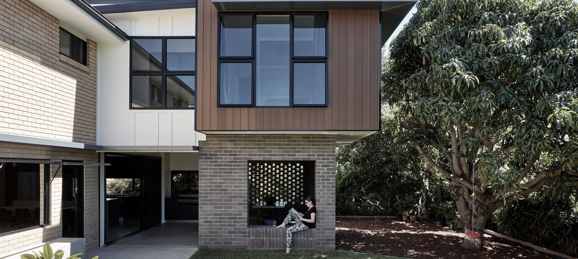 V Residence banner