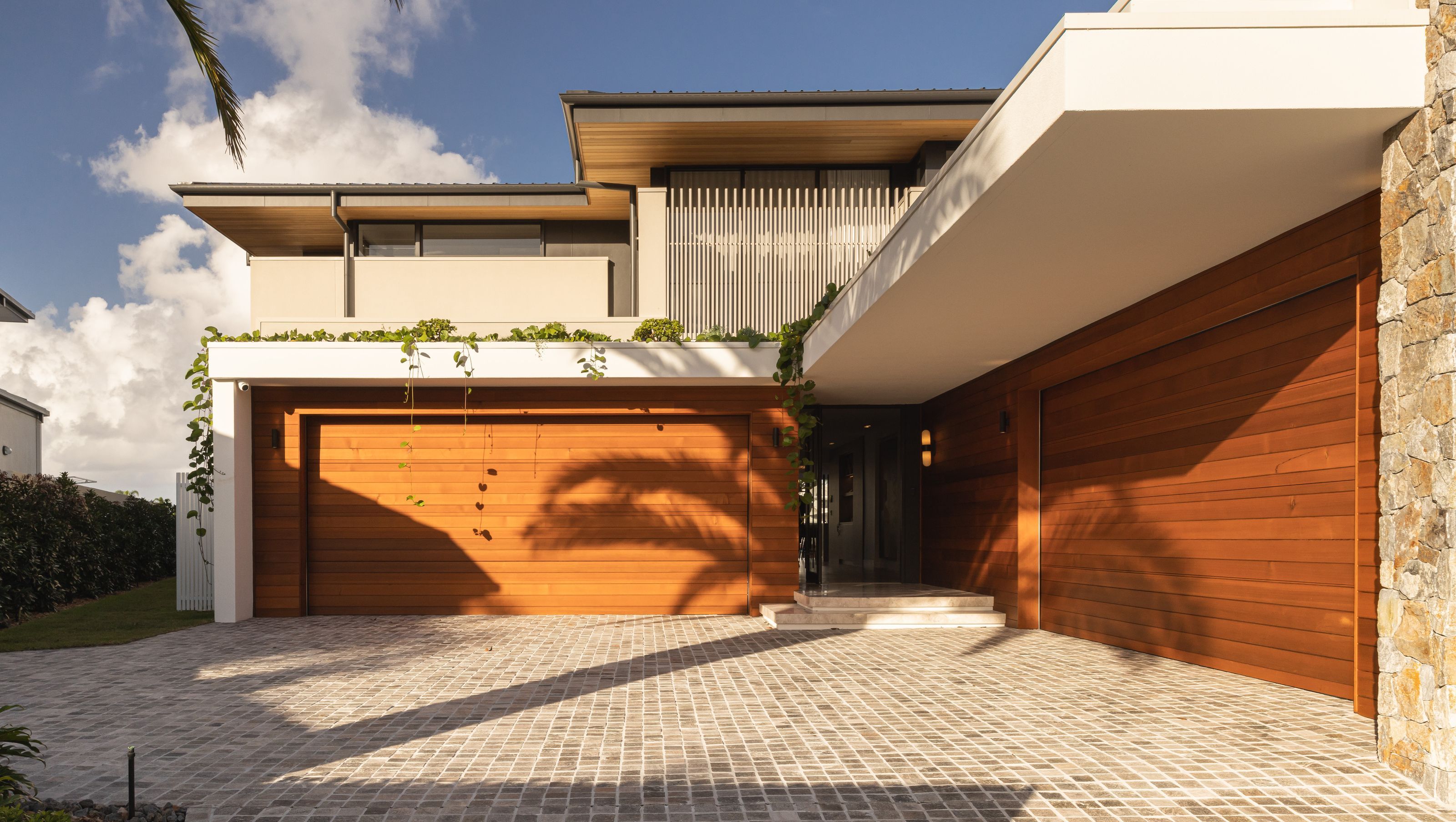 Mulia by Clamroc