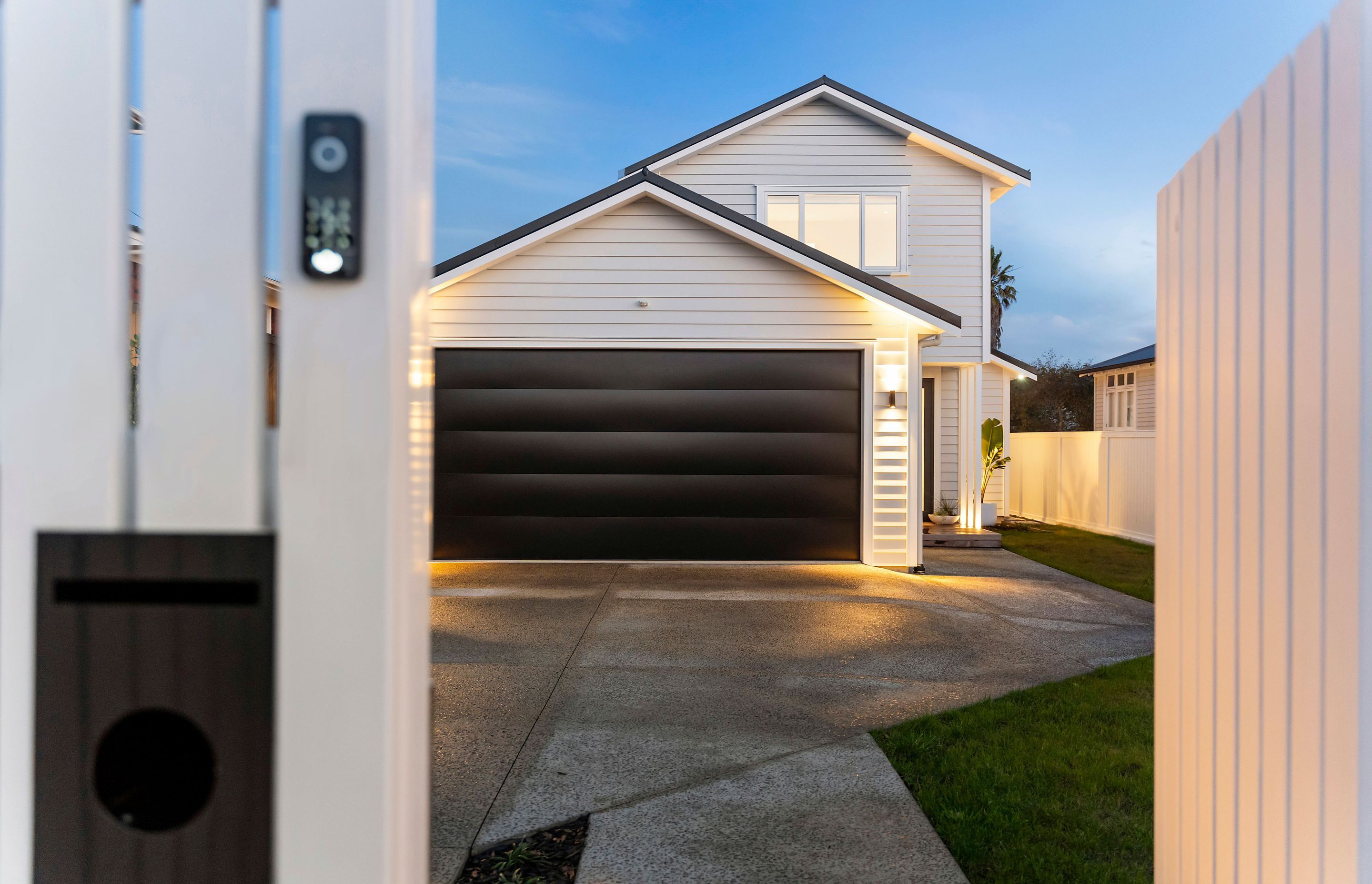 Cain-Built-Devonport-New-BuildGate-View.jpg
