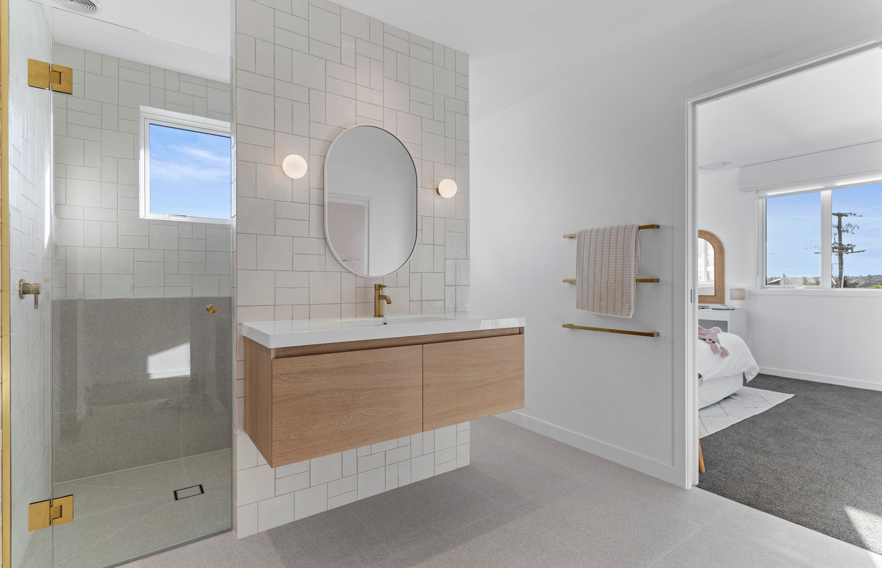Cain-BuiltDevonportNew-Buildbathroom-jack-n-jill2.jpg