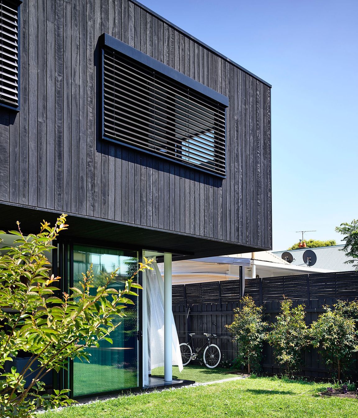 Paperback  House, Northcote - External Venetians