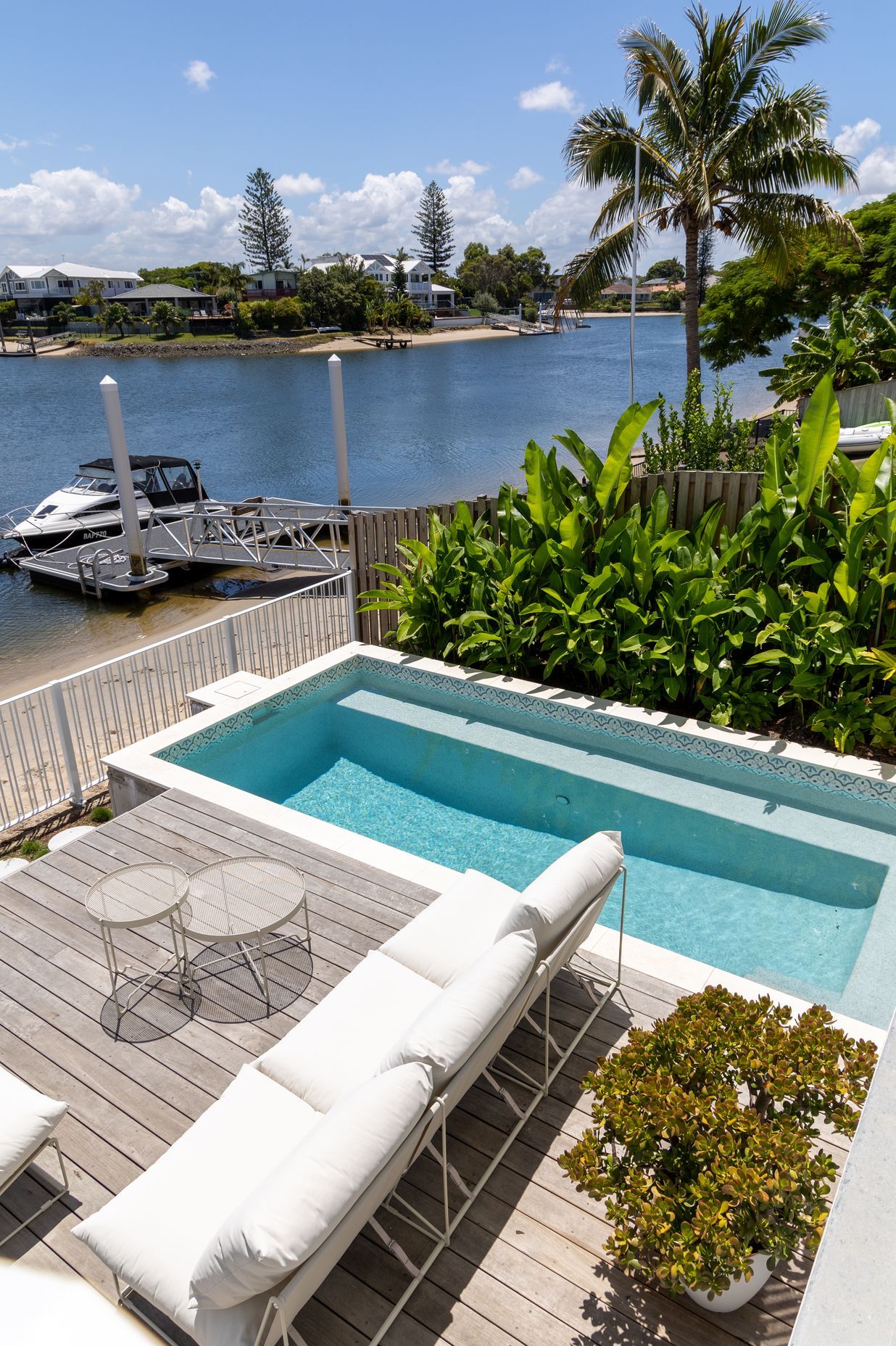 Waterfront | Mermaid Waters