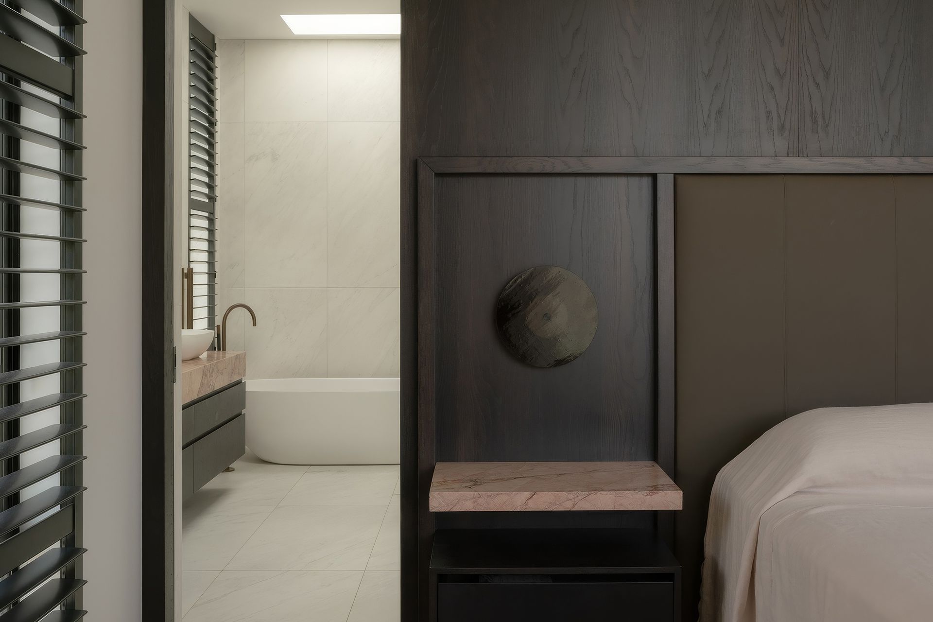 Condon-Scott-ArchitectsOculus-HouseMaster-bedroom-ensuite-upscaled-by-Replicate.jpg