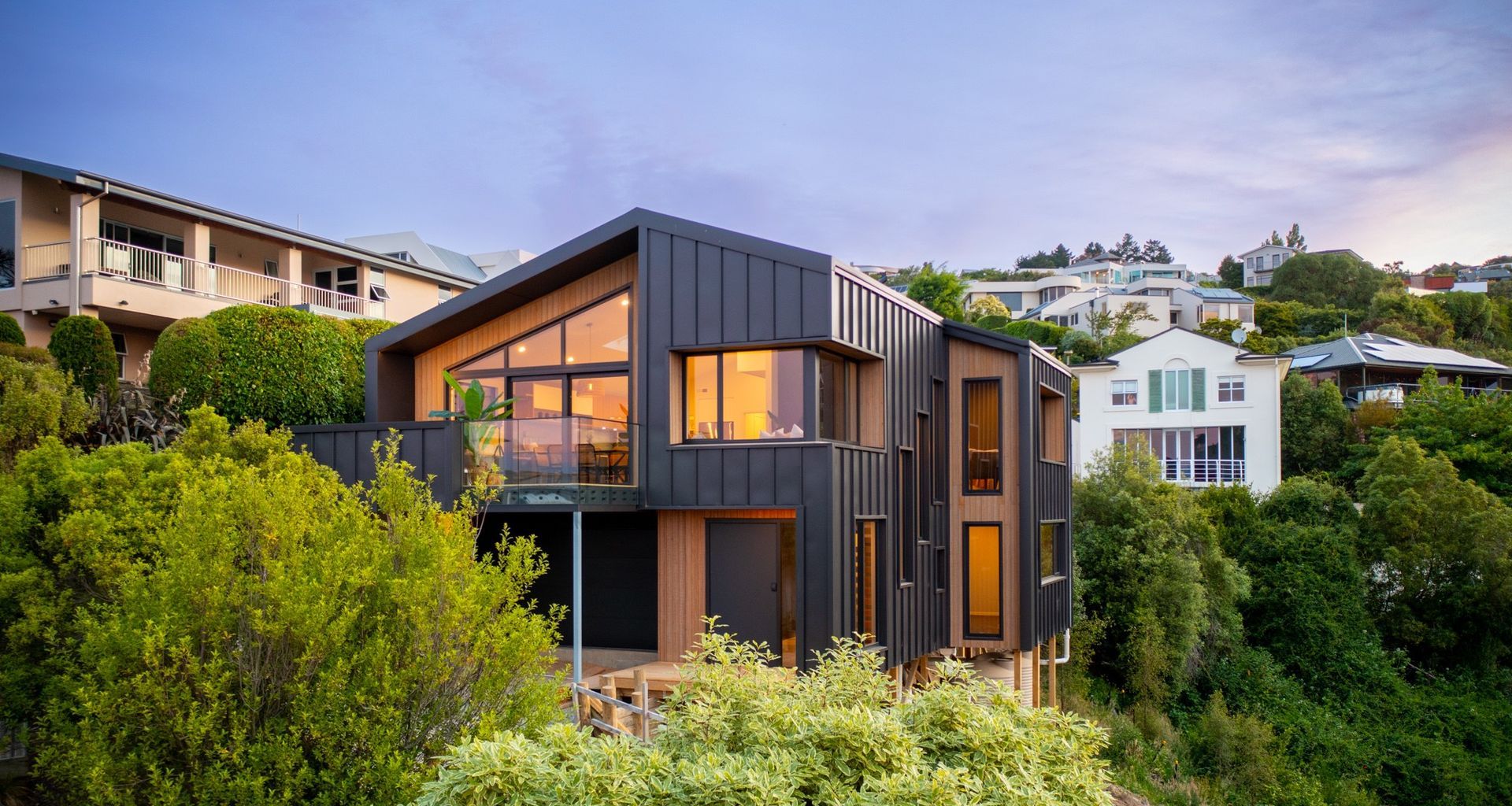 Cashmere - WINNER of NZ's Super Home of The Year 2024 banner