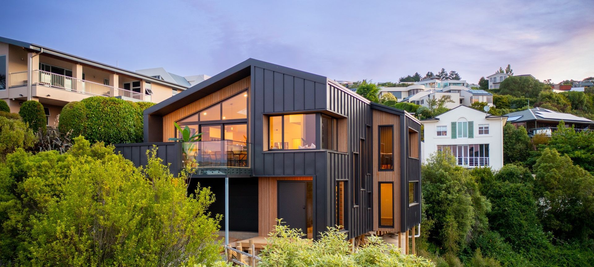 Cashmere - WINNER of NZ's Super Home of The Year 2024 banner