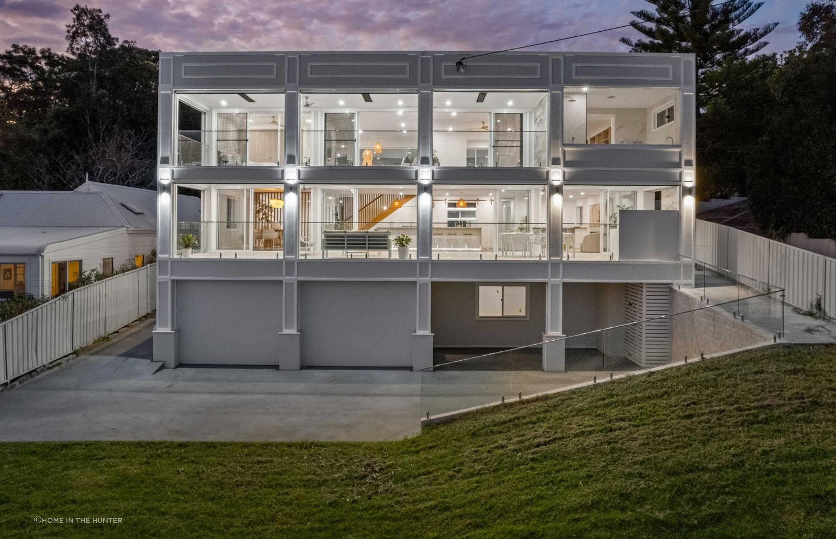 Bolton Point Residence - High End Residential