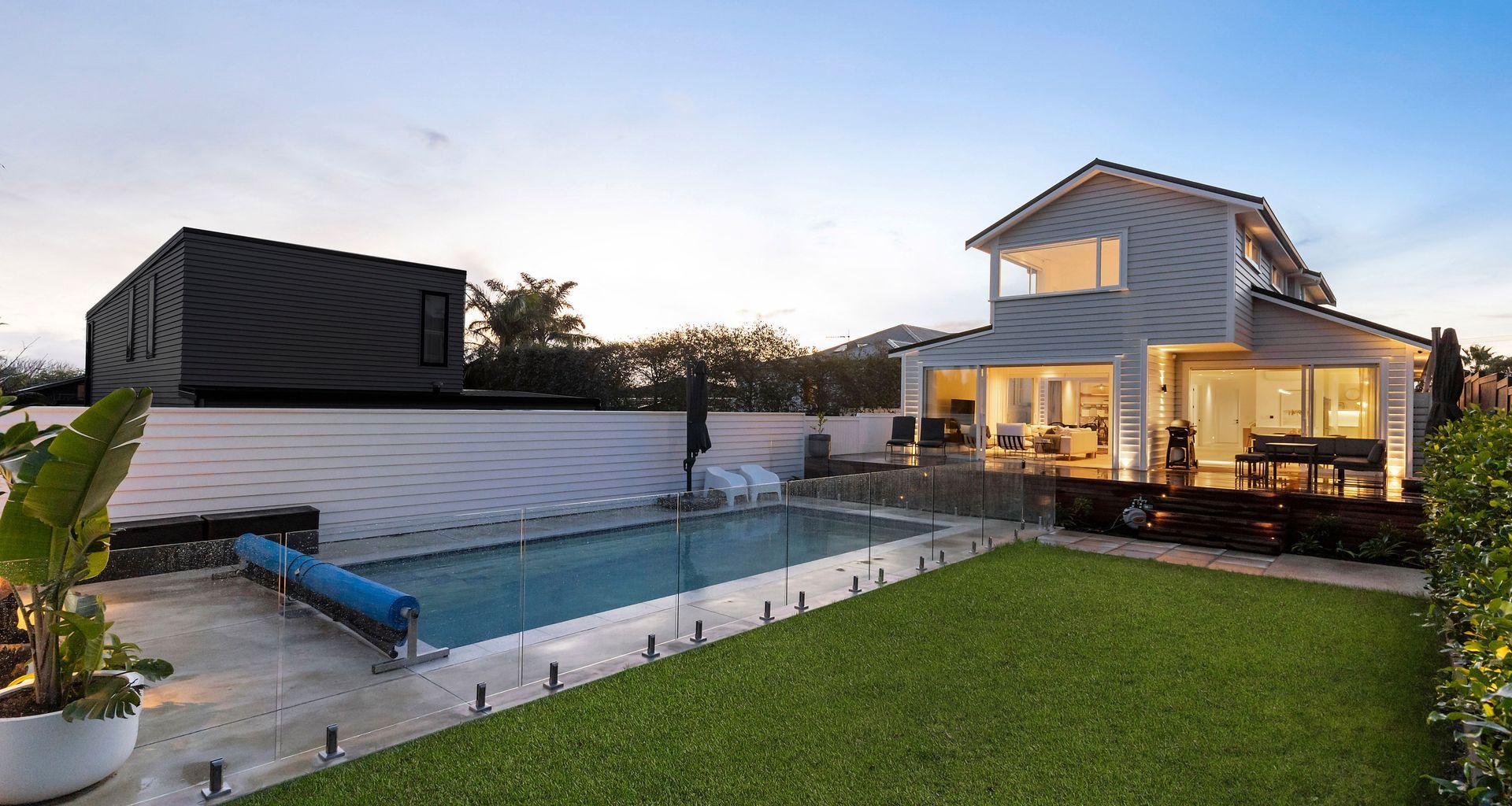 Devonport New Build banner
