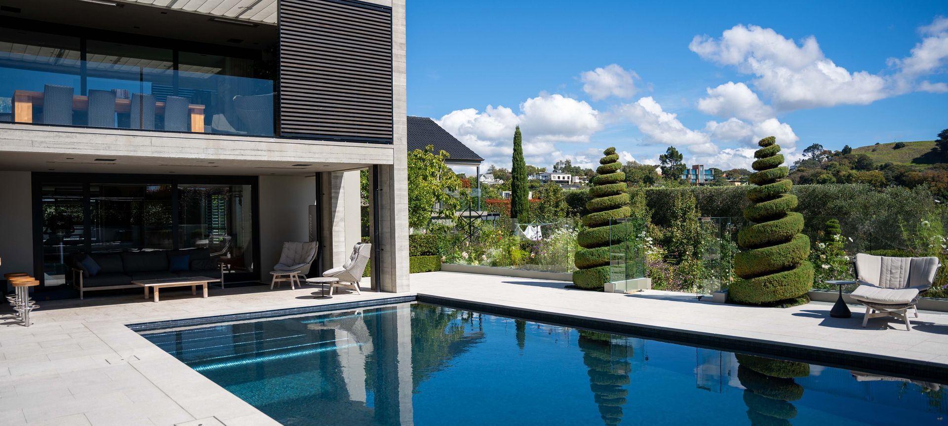 Fully tiled mosaic pool banner
