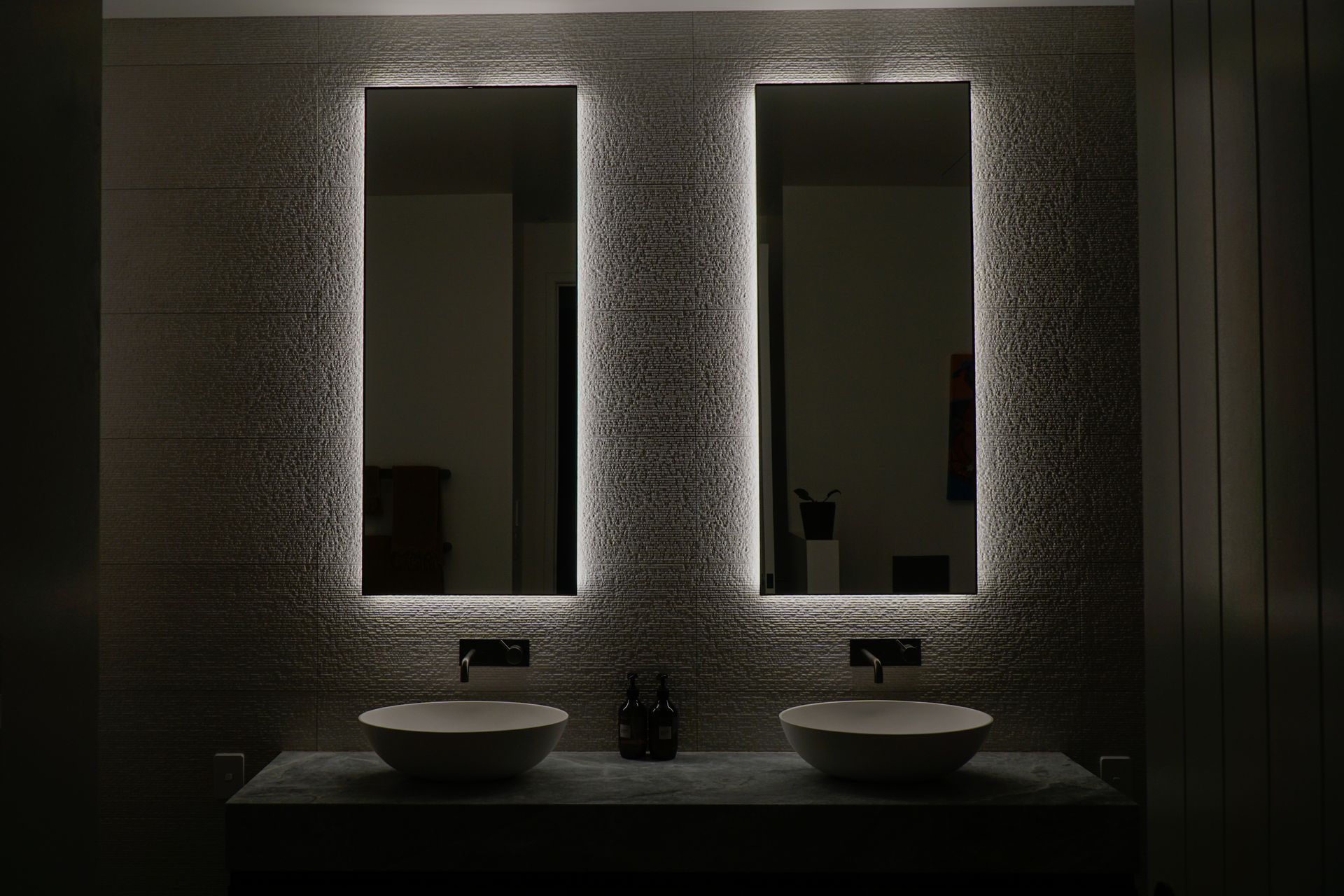 DSC1737-v3.jpg