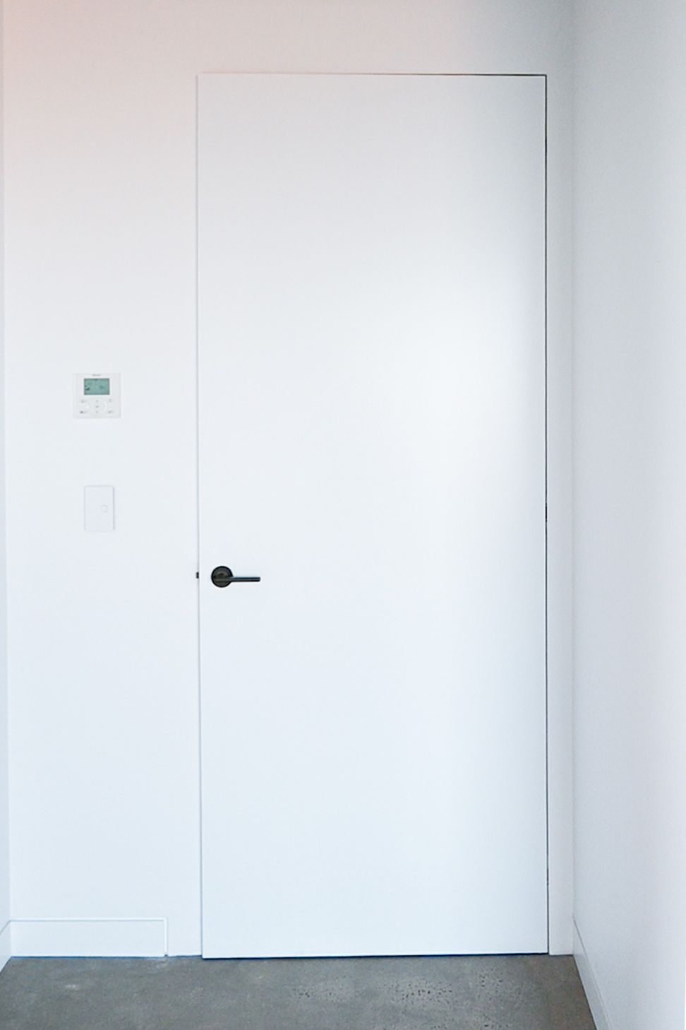 Single Rebate (SRC) EzyJambs framing the bathroom doors.