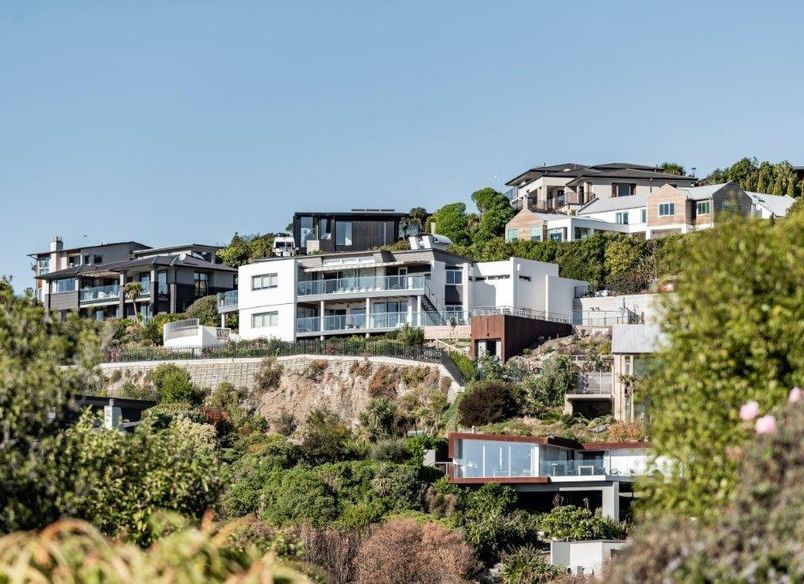 Redcliff's Residence