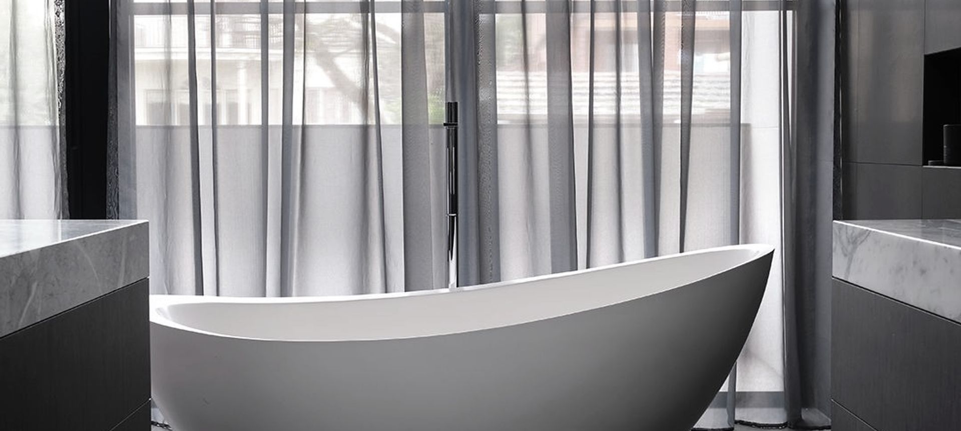Weir House - Sheers Curtains and External Venetians banner