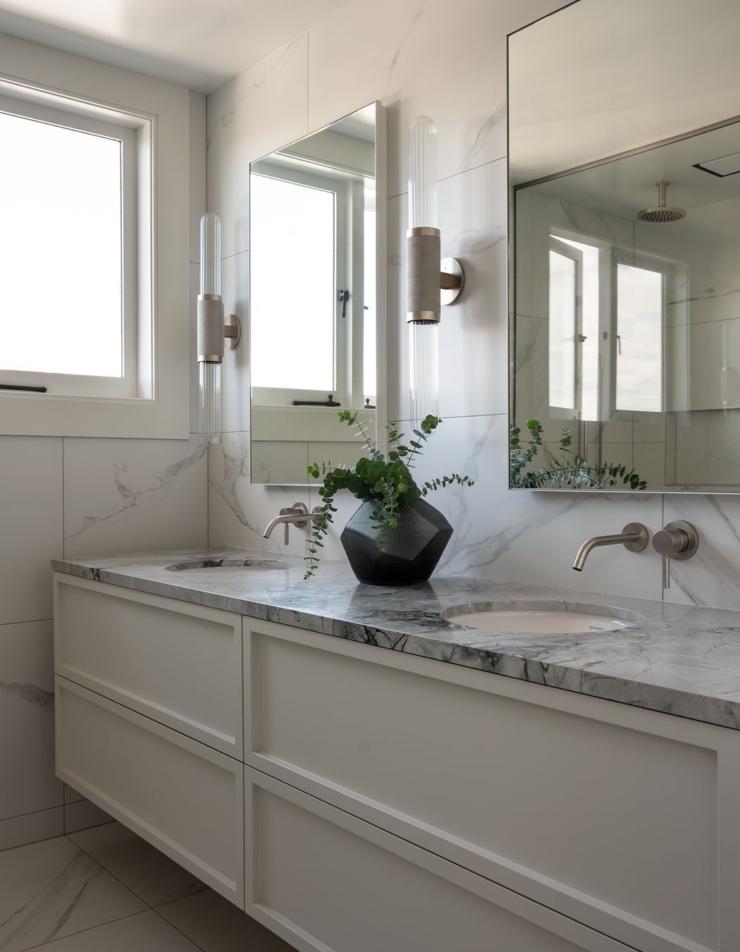 DSF7850web-Ensuite.jpg