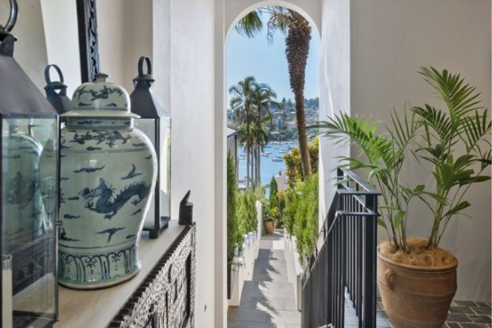 Lynda Kerry Interior Design | Andrew Barnyak Design | Charcoal Grey Granite | Charcoal Granite Cobblestones