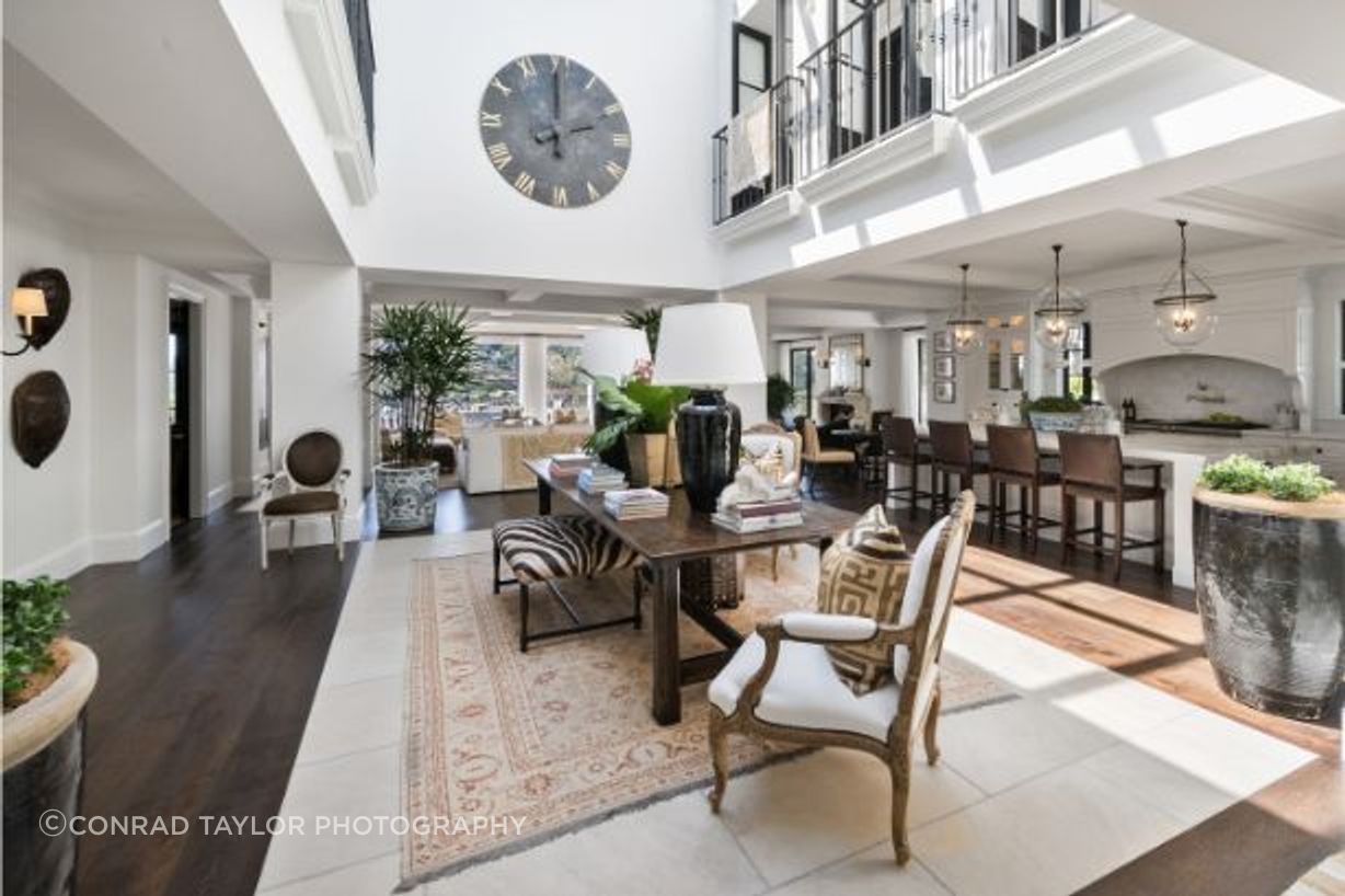 Lynda Kerry Interior Design | Andrew Barnyak Design | Cathedral Limestone Alfresco