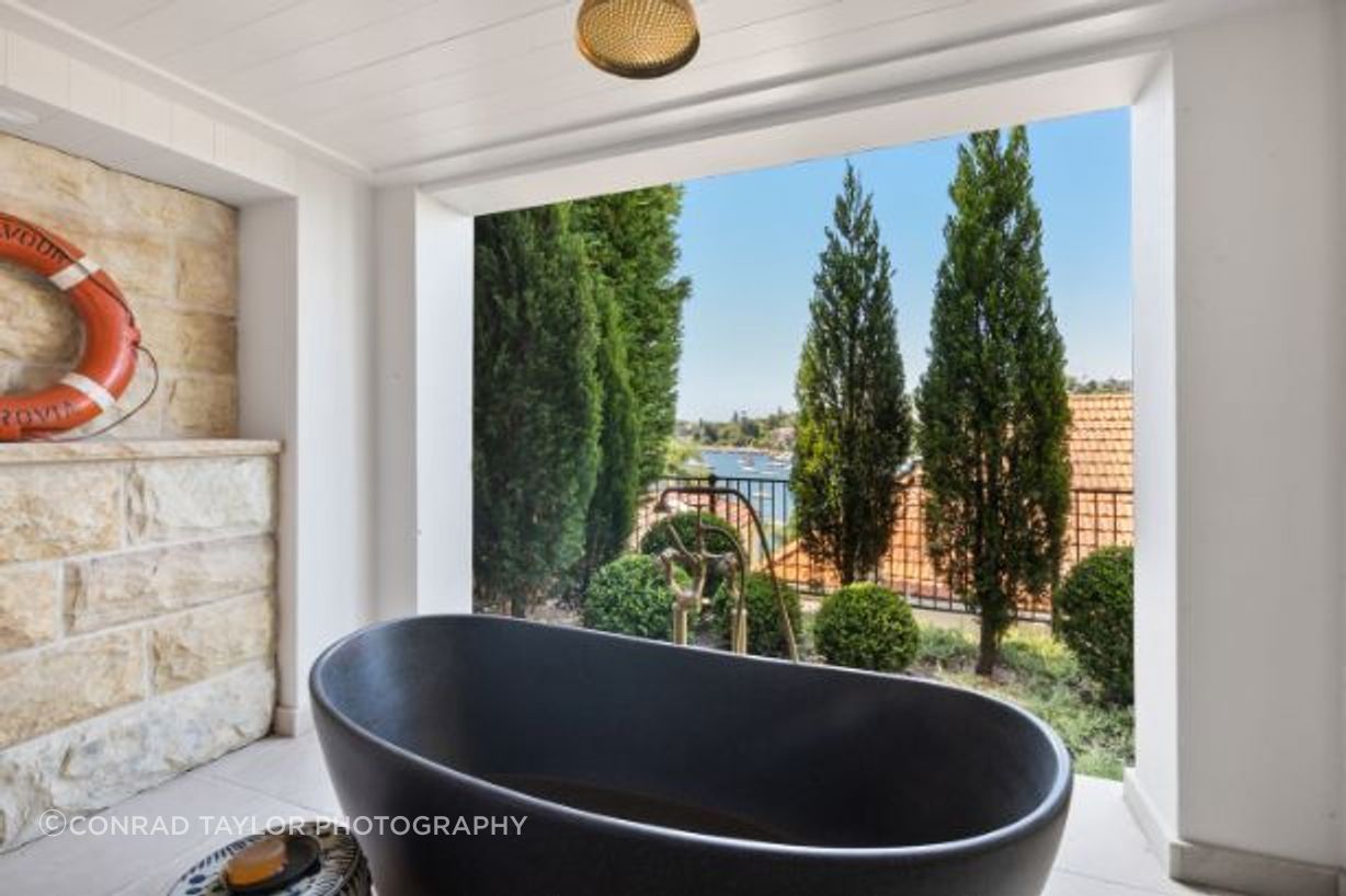 Lynda Kerry Interior Design | Andrew Barnyak Design | Cathedral Limestone Alfresco