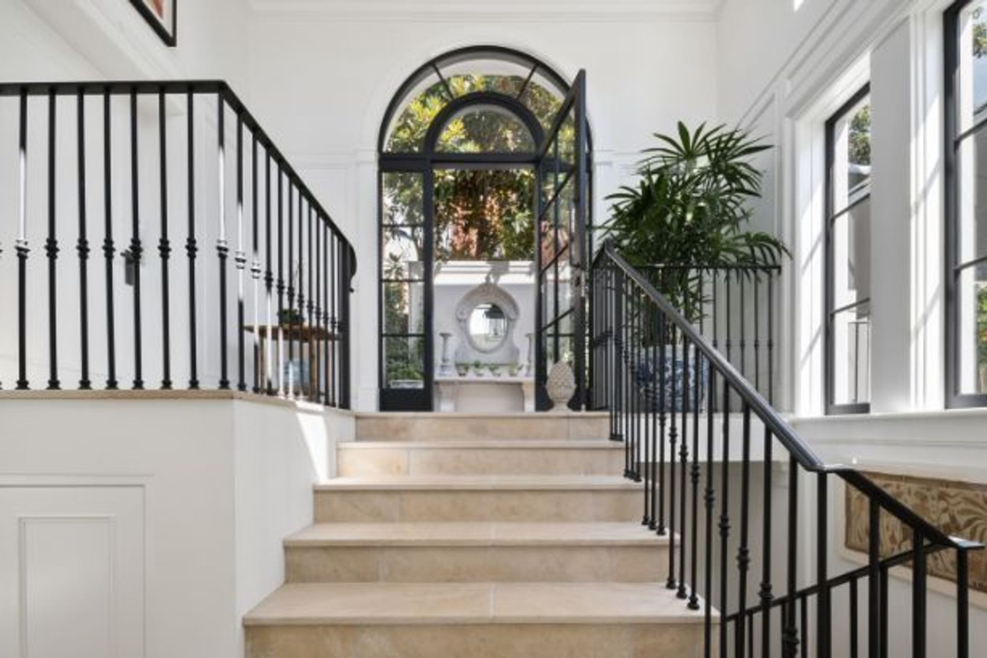 Lynda Kerry Interior Design | Andrew Barnyak Design | Cathedral Limestone Alfresco