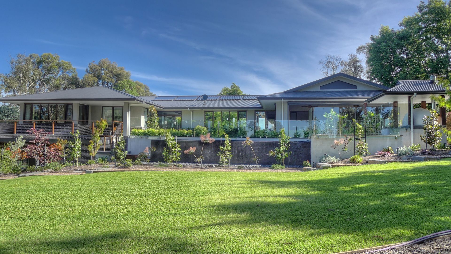 Indoor Outdoor Living banner