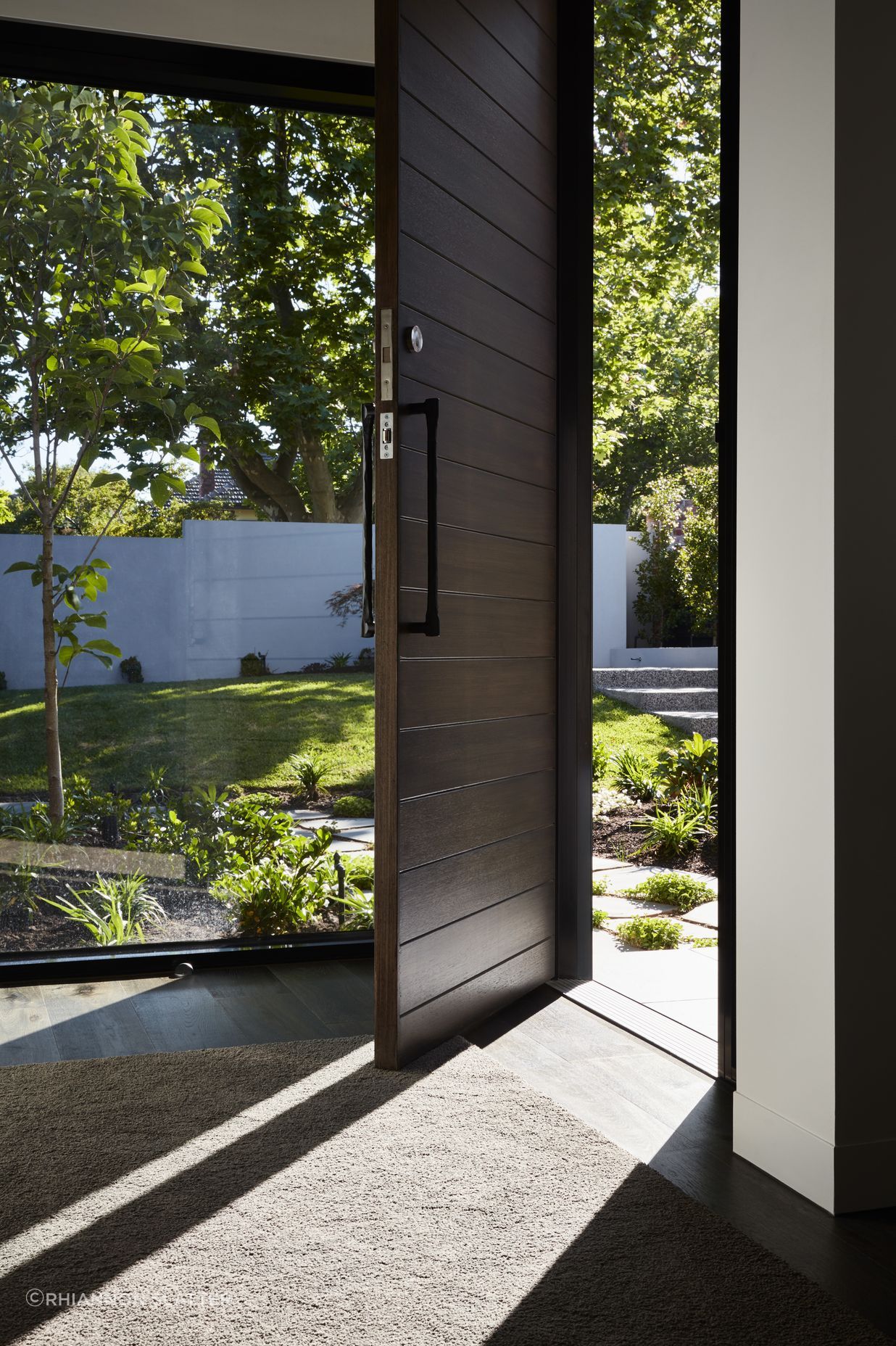 EastIvanhoeResidence04.jpg