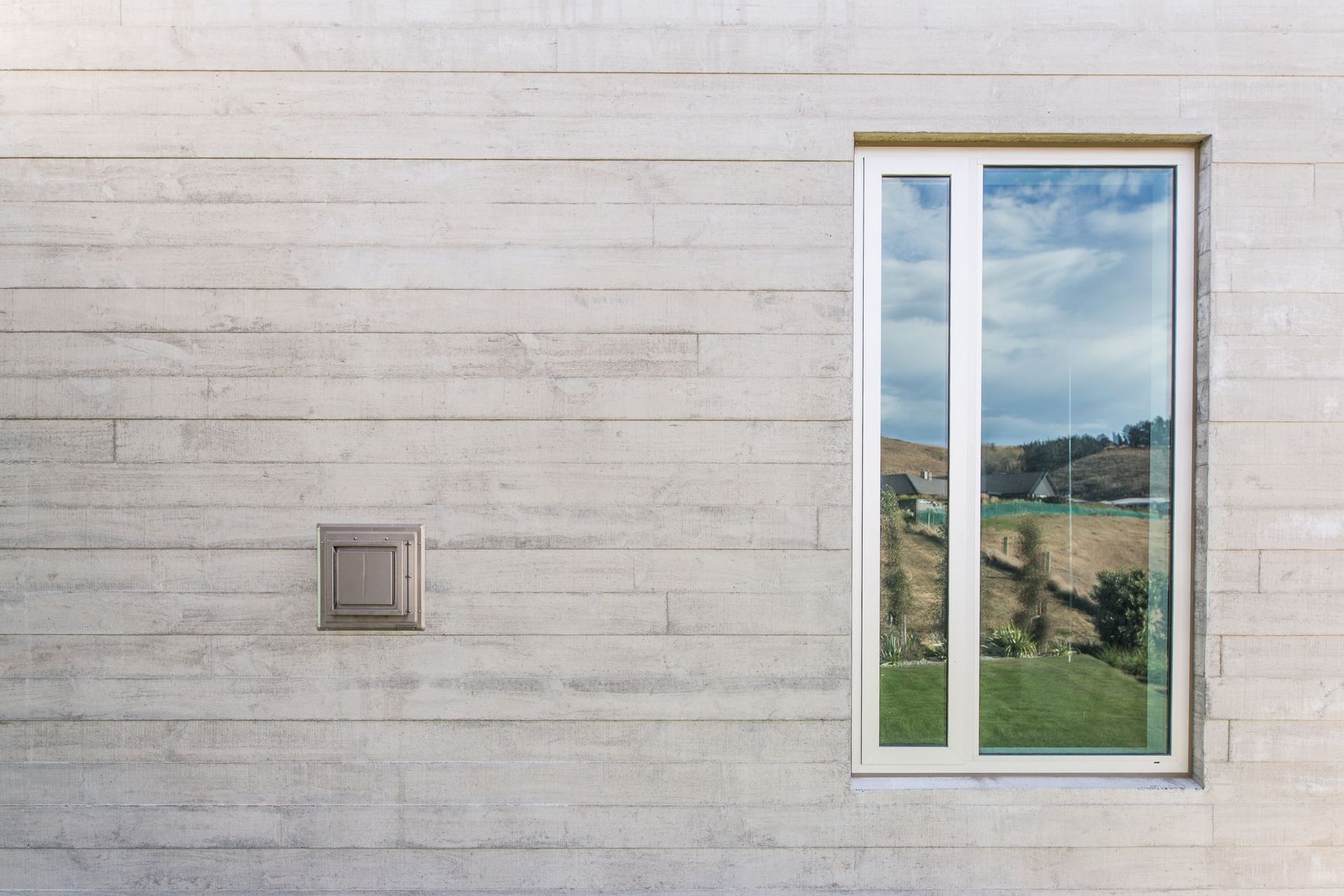 Weir Residence: concrete in contrast