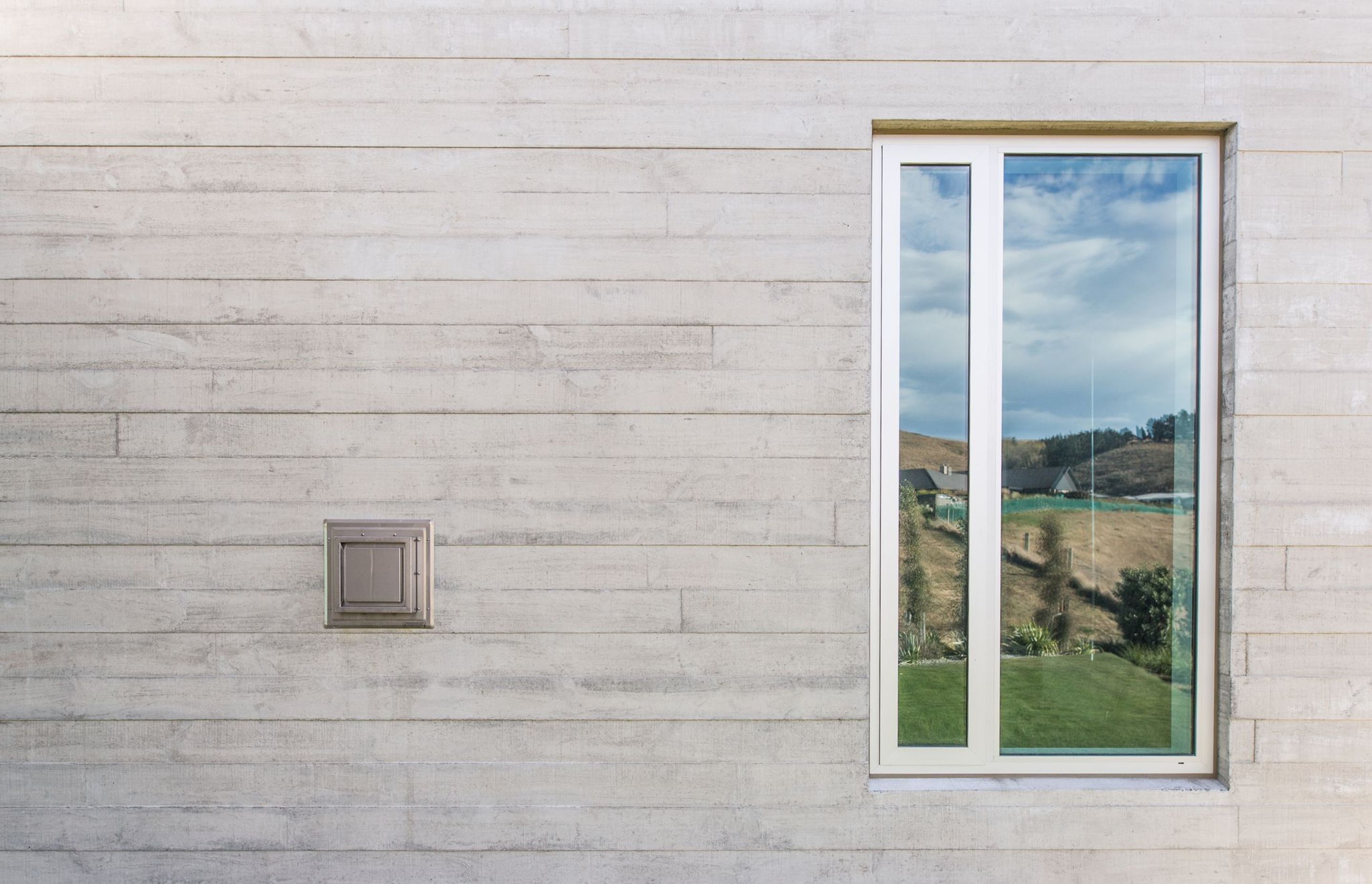 Weir Residence: concrete in contrast