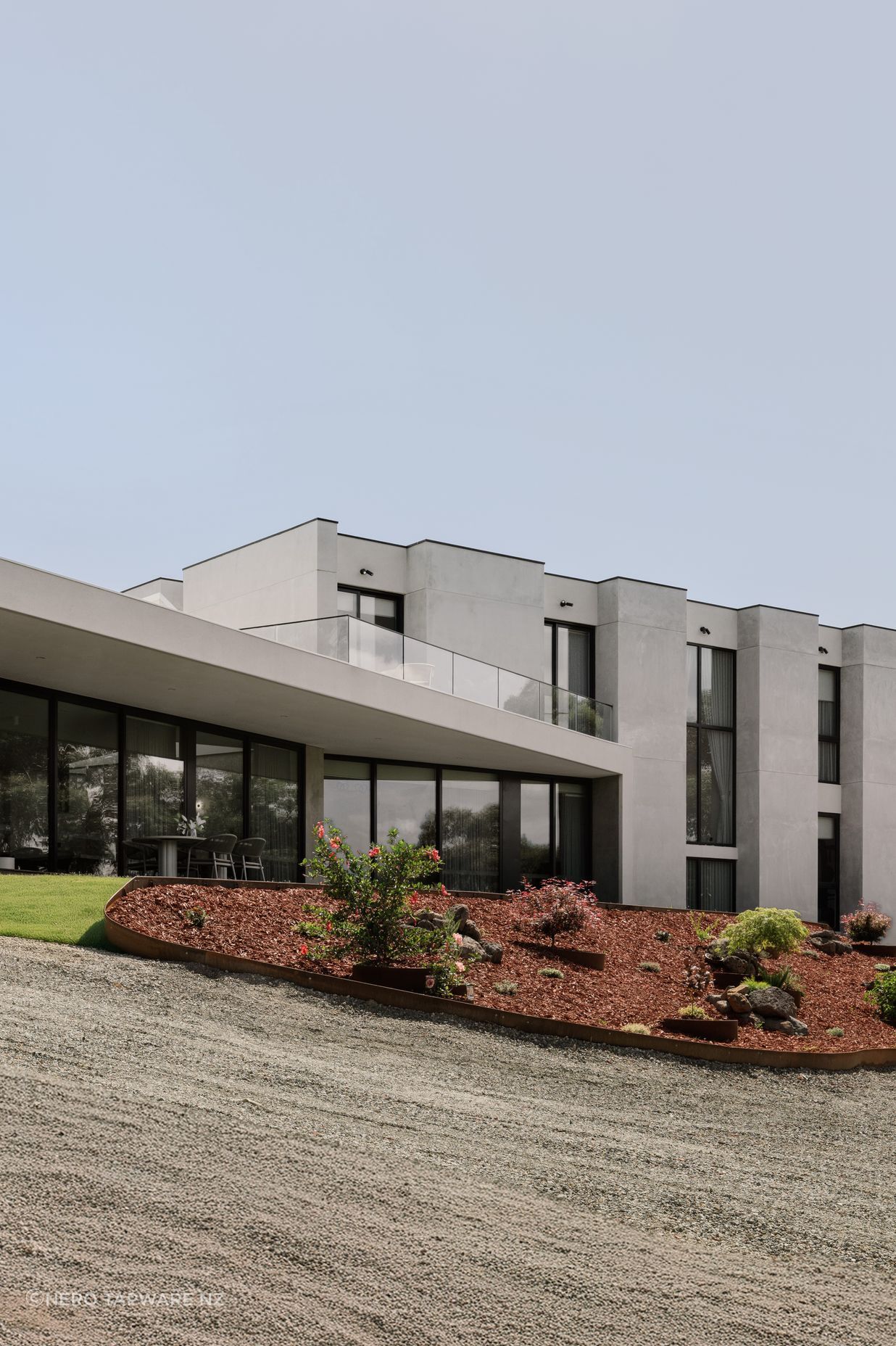 EnclaveArchitectsHouse-on-the-hill-1.jpg