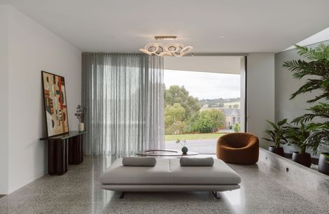 ENCLAVE Architects – House On The Hill